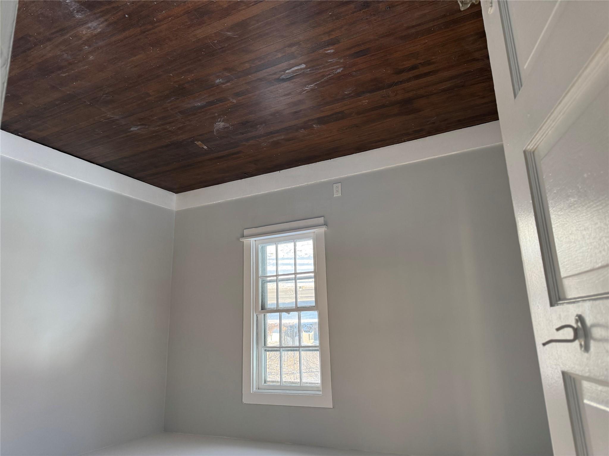 6 Institution Road, Napanoch, NY 12458