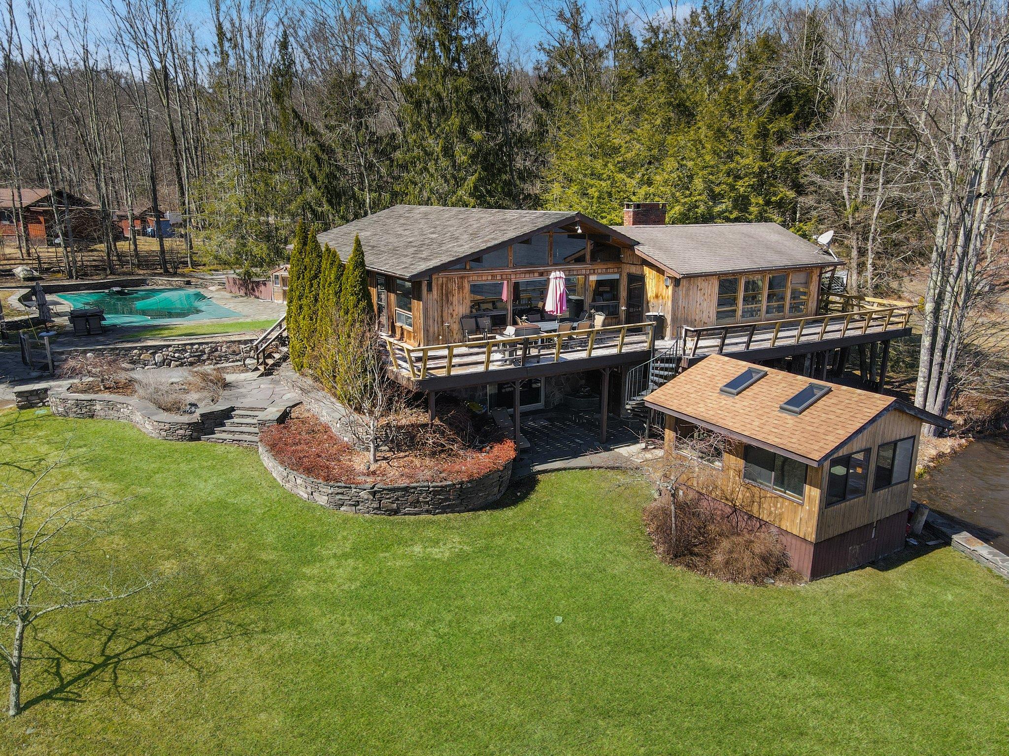 9 Cedar Lane, Swan Lake, NY 12783