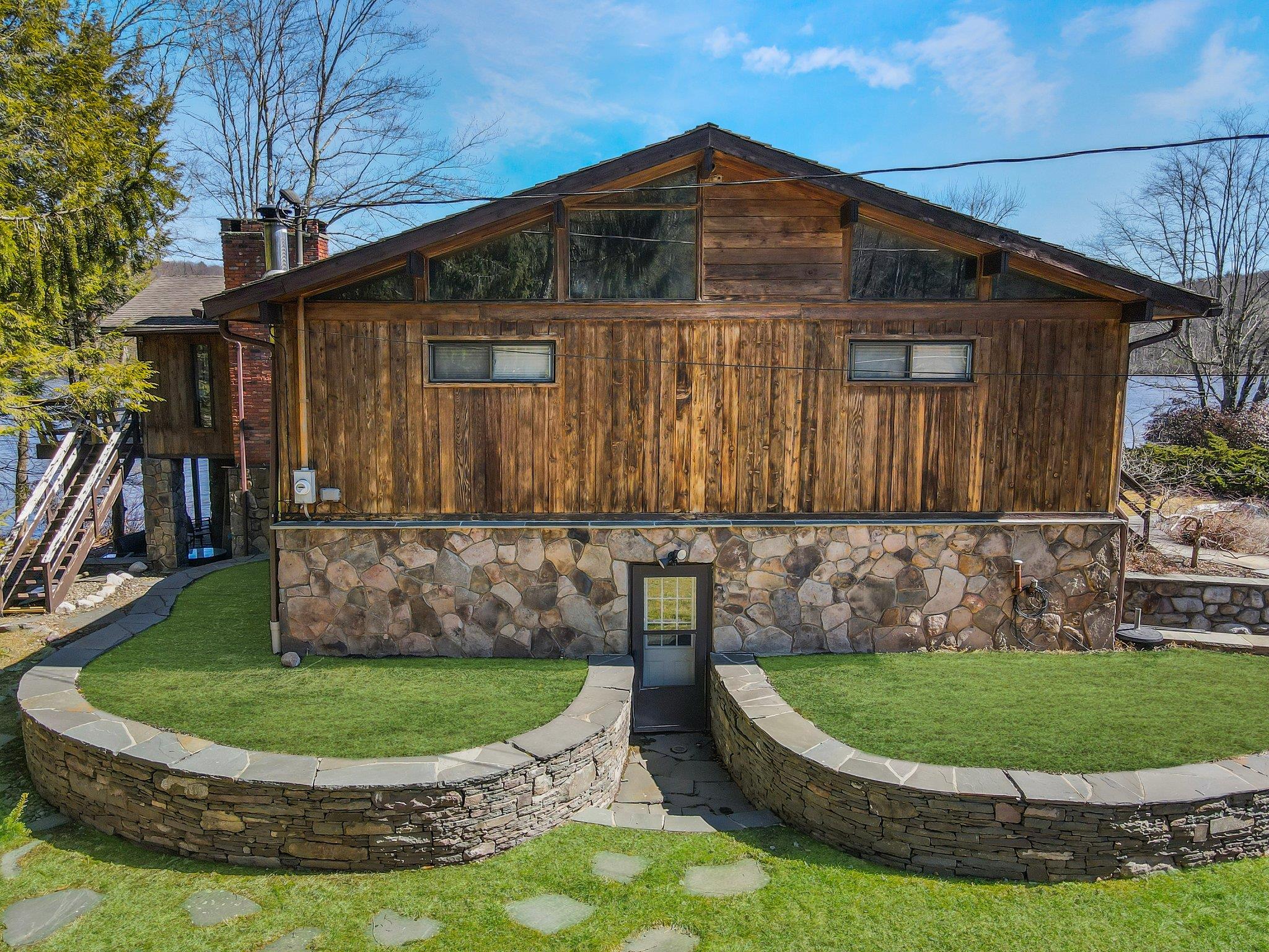 9 Cedar Lane, Swan Lake, NY 12783