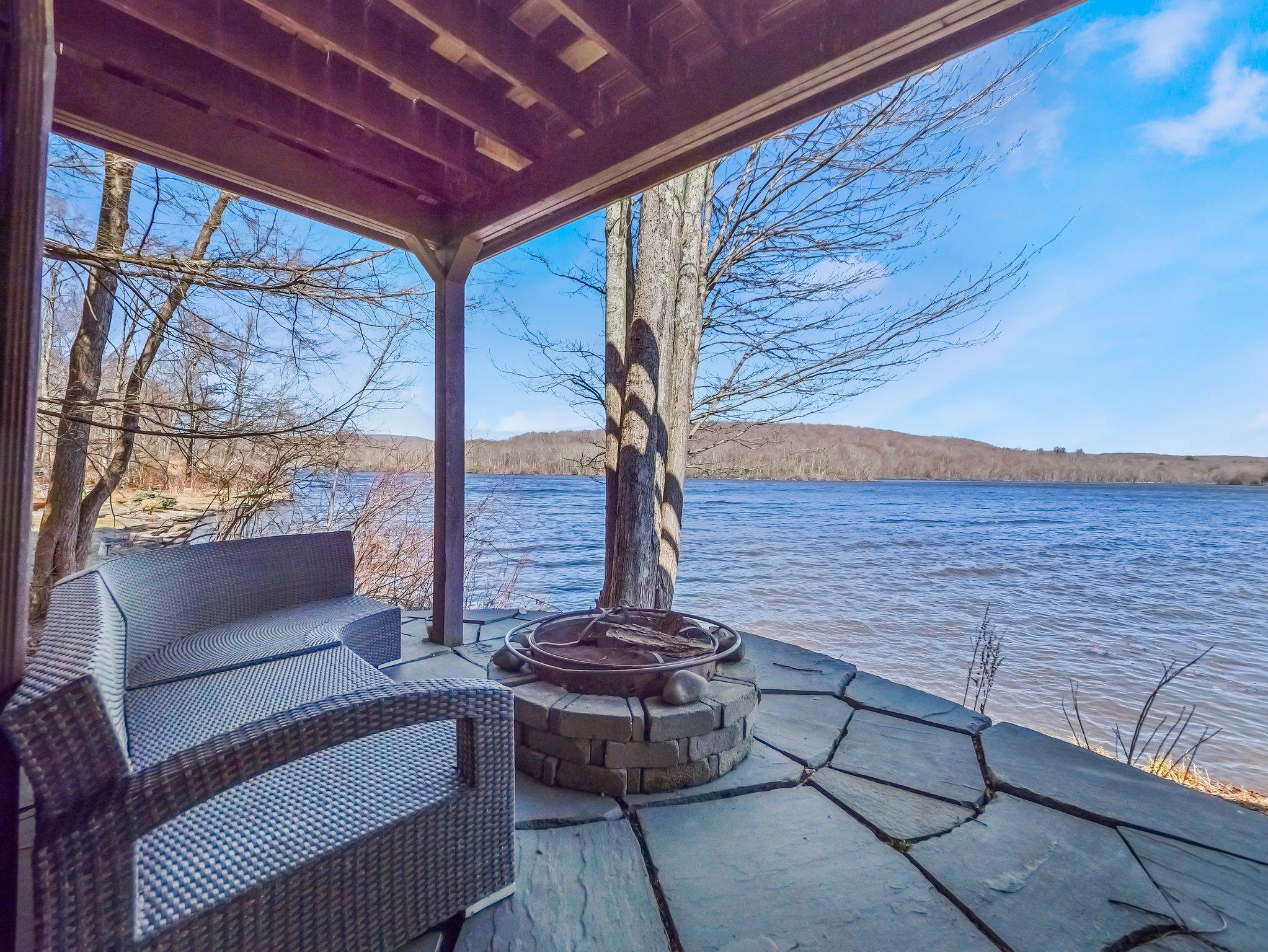 9 Cedar Lane, Swan Lake, NY 12783