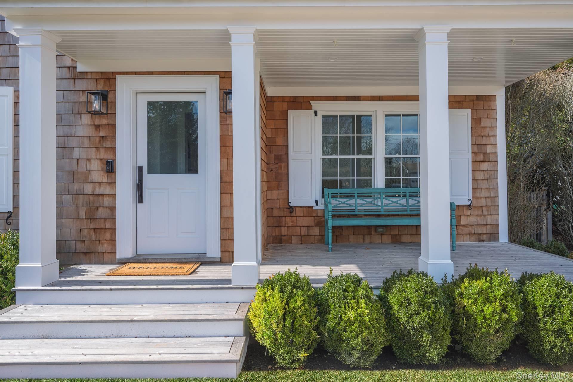 25 Oldfield Road, Southampton, NY 11968