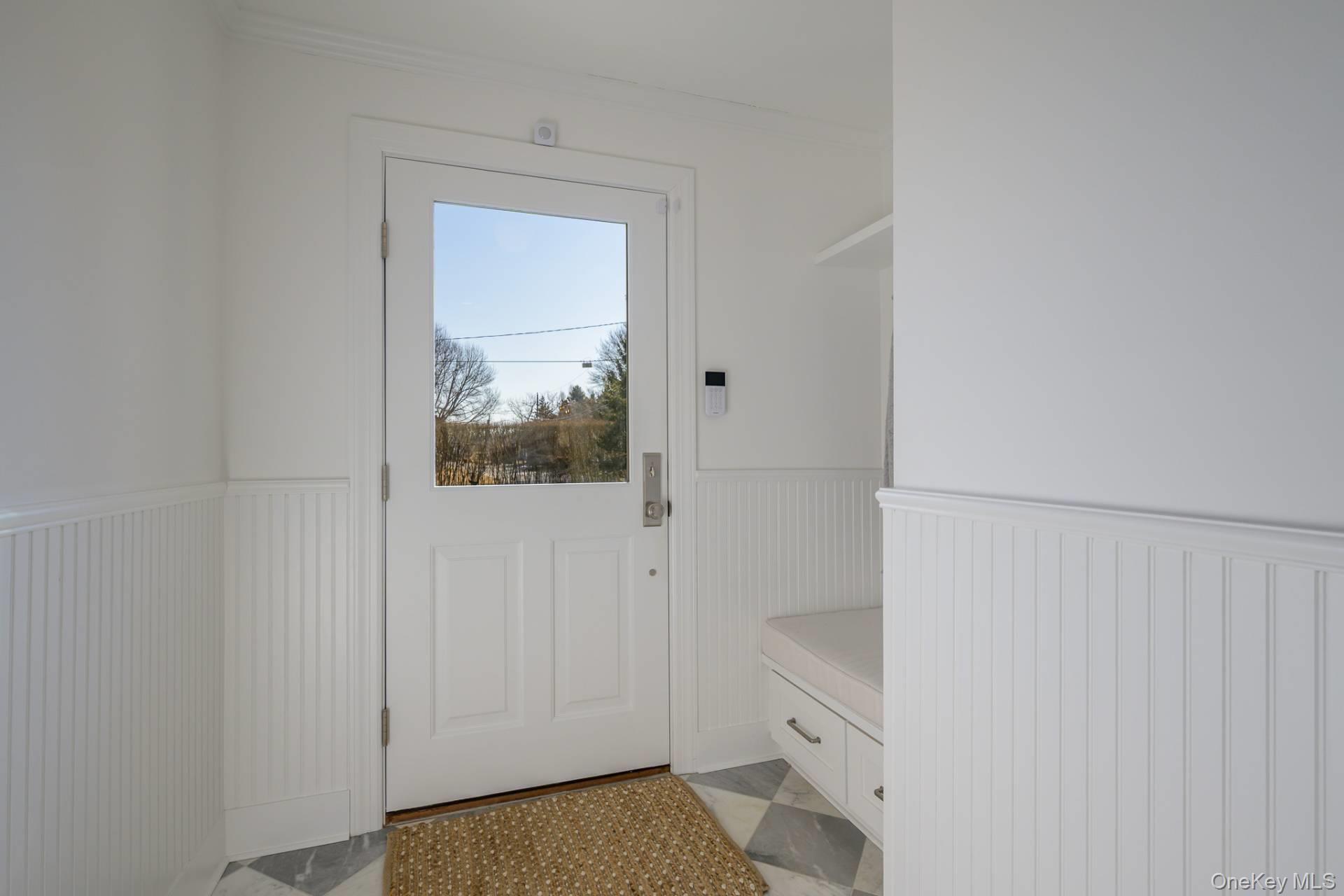 25 Oldfield Road, Southampton, NY 11968