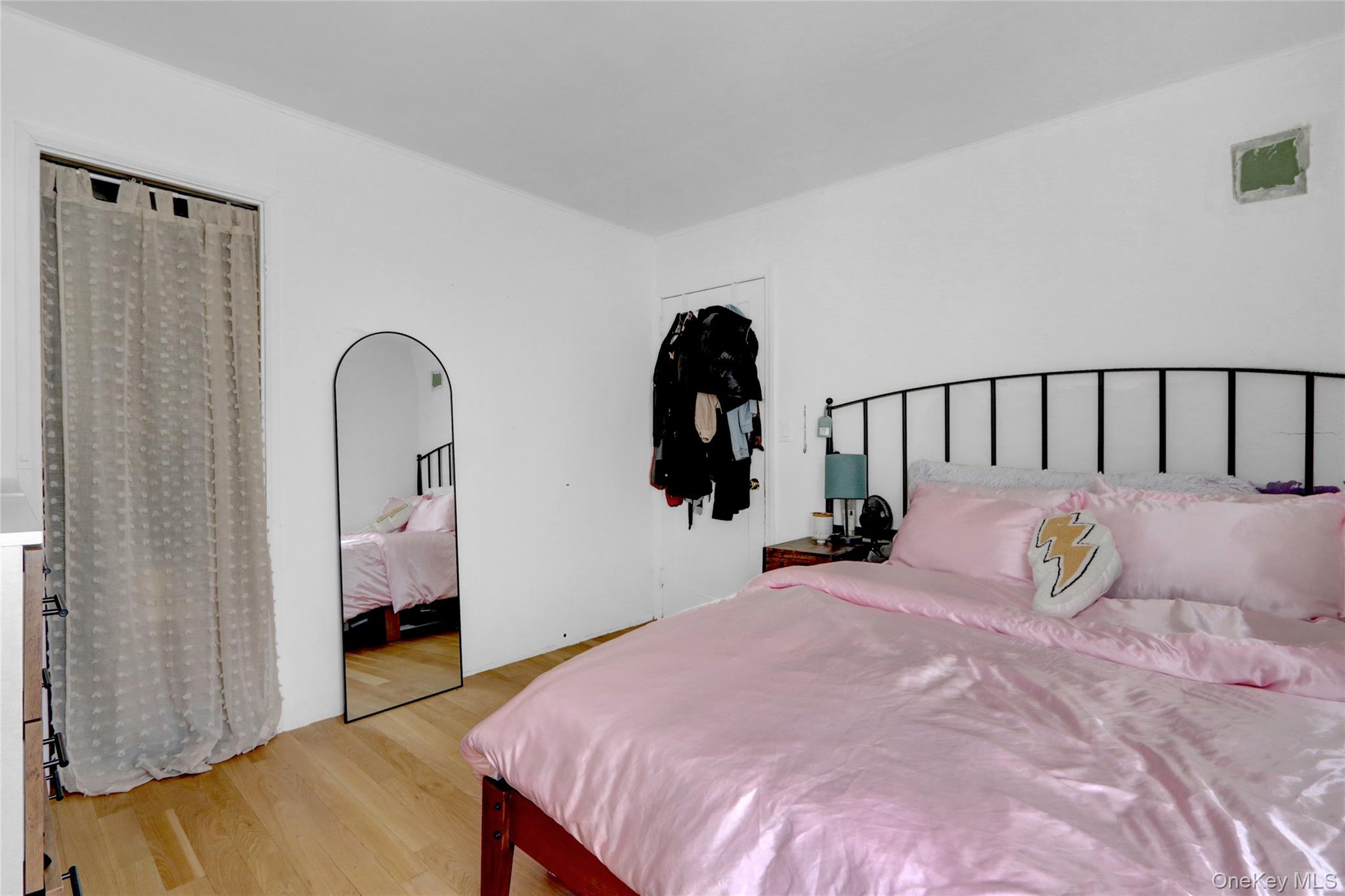 243 Lakeside Trail, Ridge, NY 11961