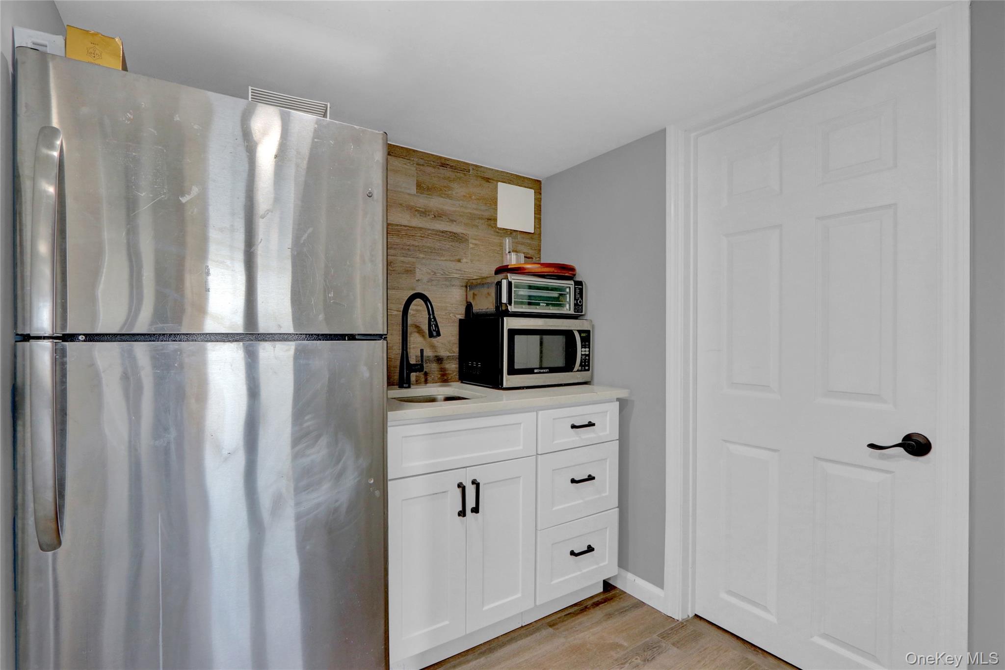 243 Lakeside Trail, Ridge, NY 11961