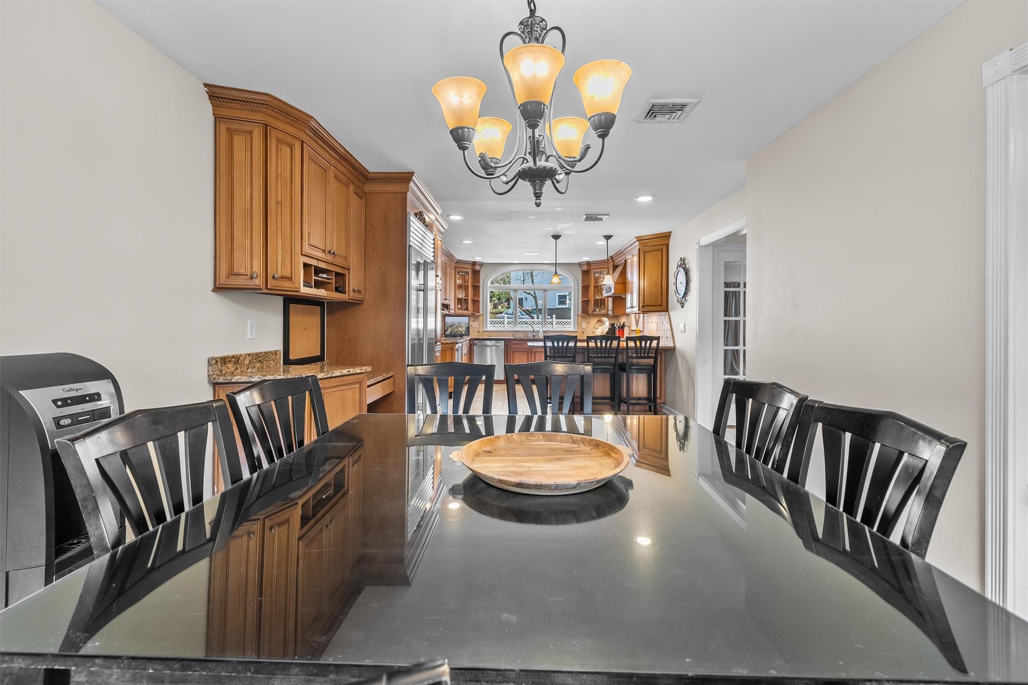 5 Paul Court, Tappan, NY 10983