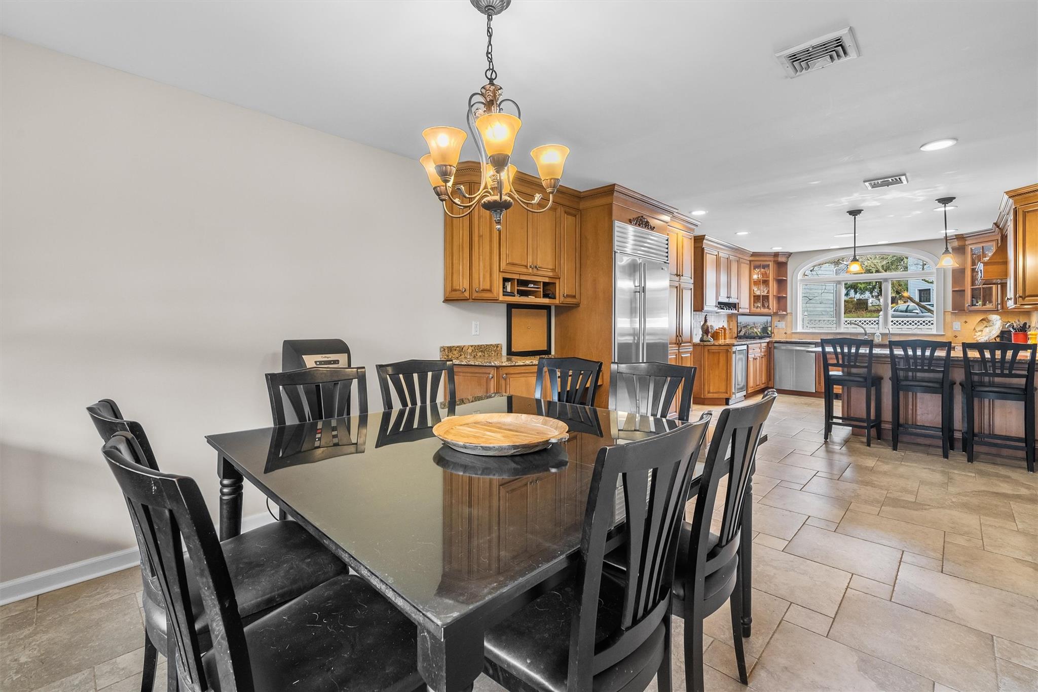 5 Paul Court, Tappan, NY 10983