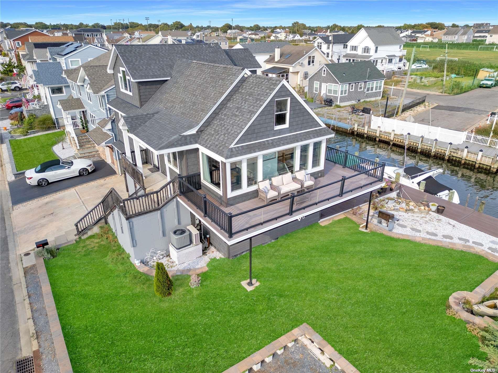 998 Pacific Street, Lindenhurst, NY 11757