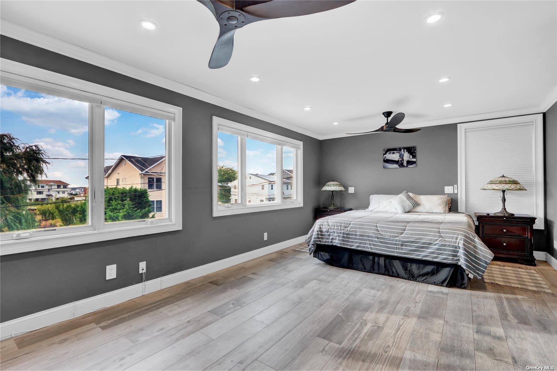 998 Pacific Street, Lindenhurst, NY 11757