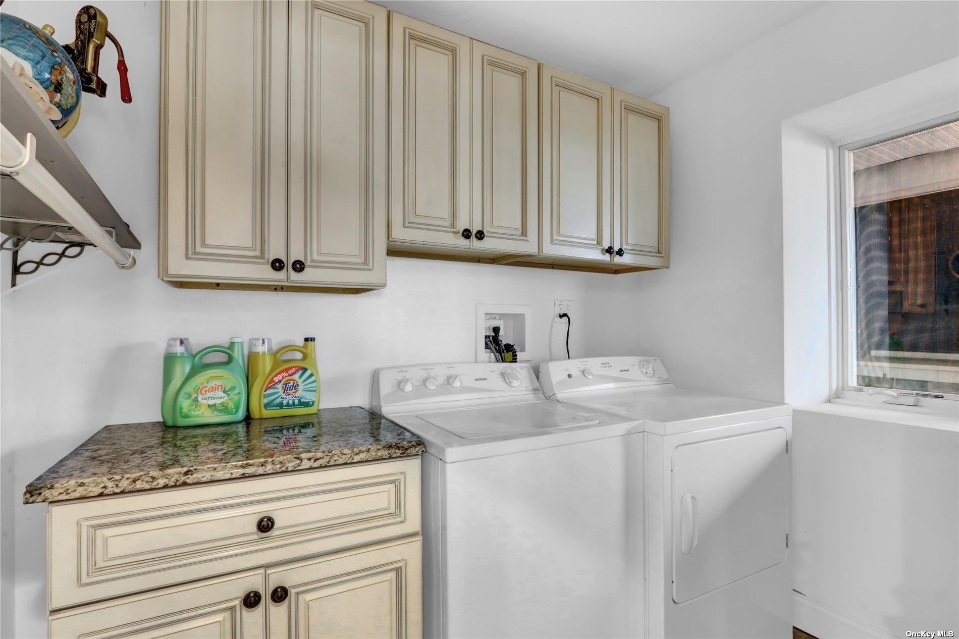 998 Pacific Street, Lindenhurst, NY 11757
