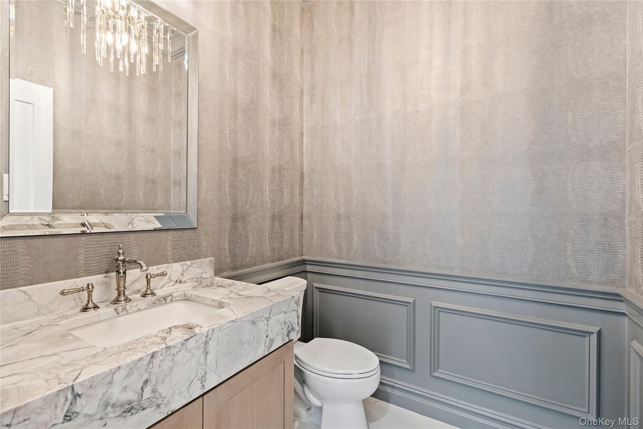 30 Main Parkway, Plainview, NY 11803