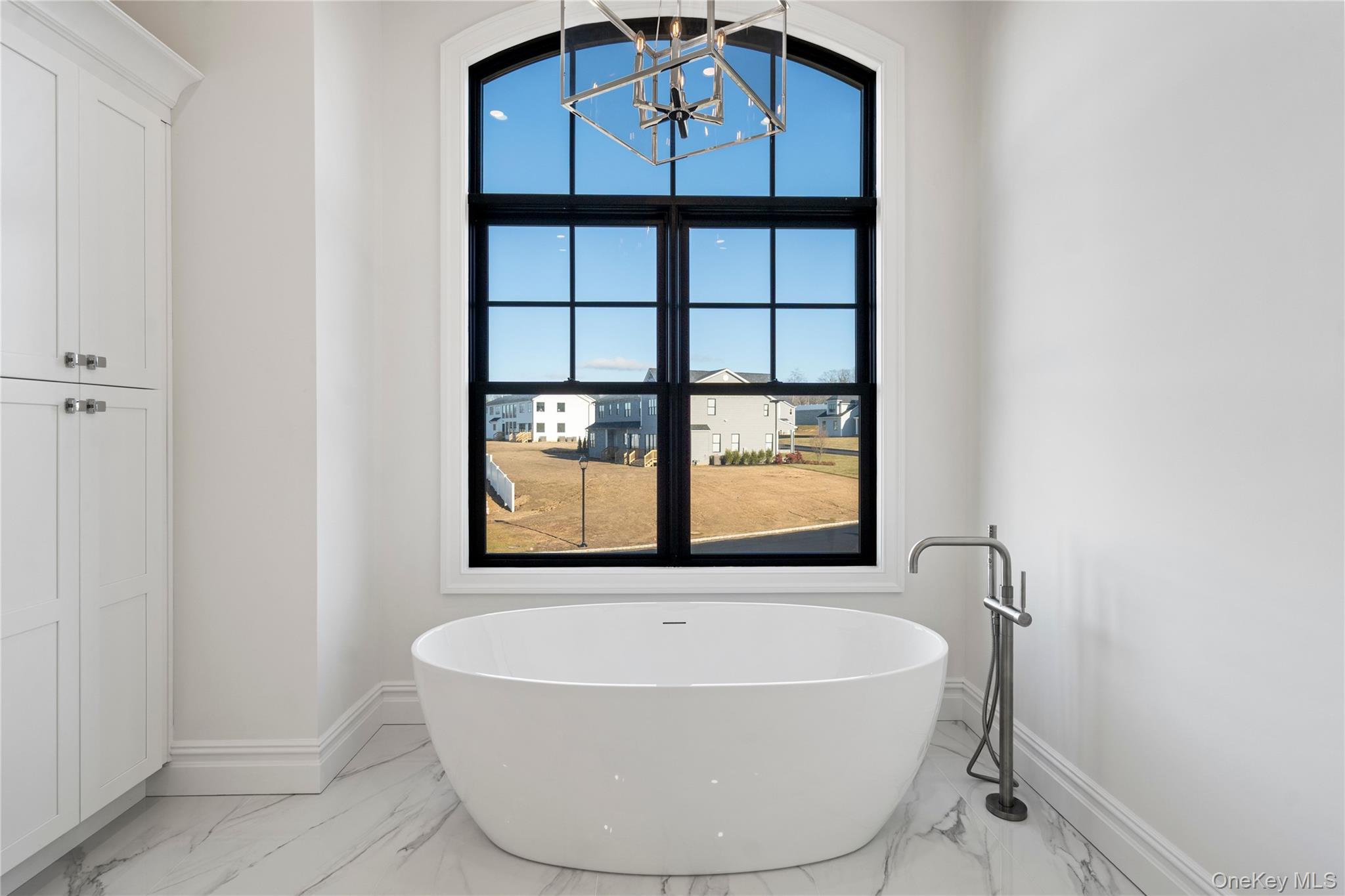 30 Main Parkway, Plainview, NY 11803