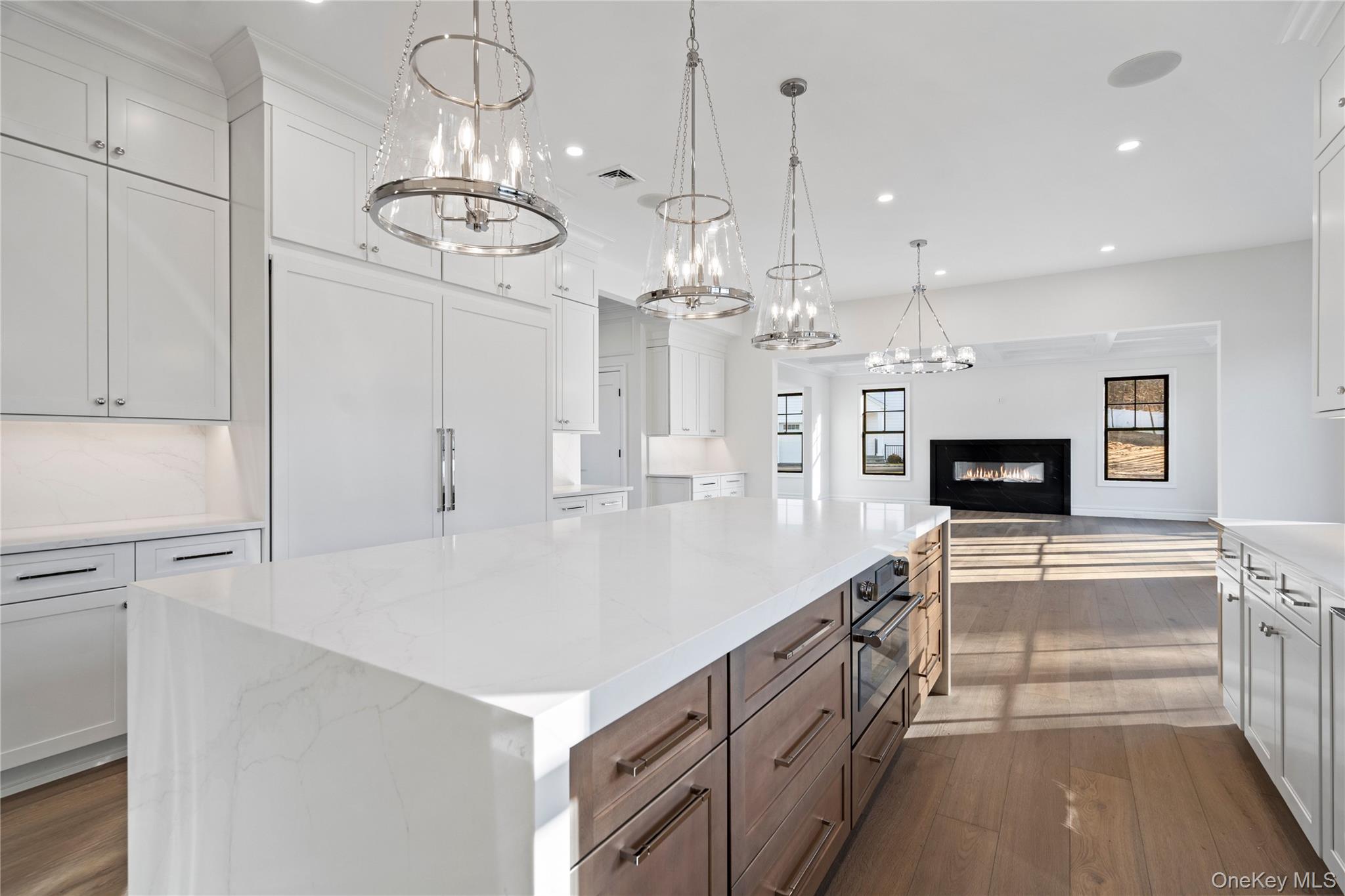 30 Main Parkway, Plainview, NY 11803