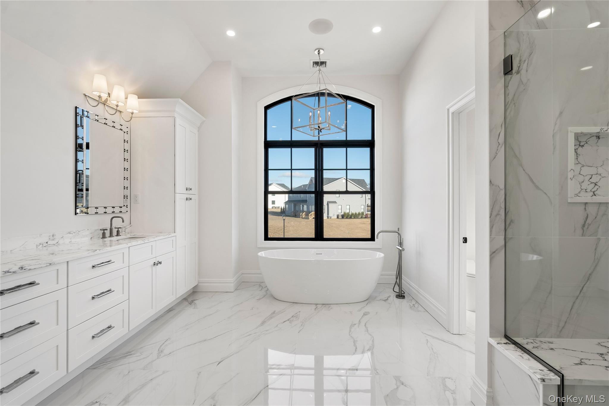 30 Main Parkway, Plainview, NY 11803