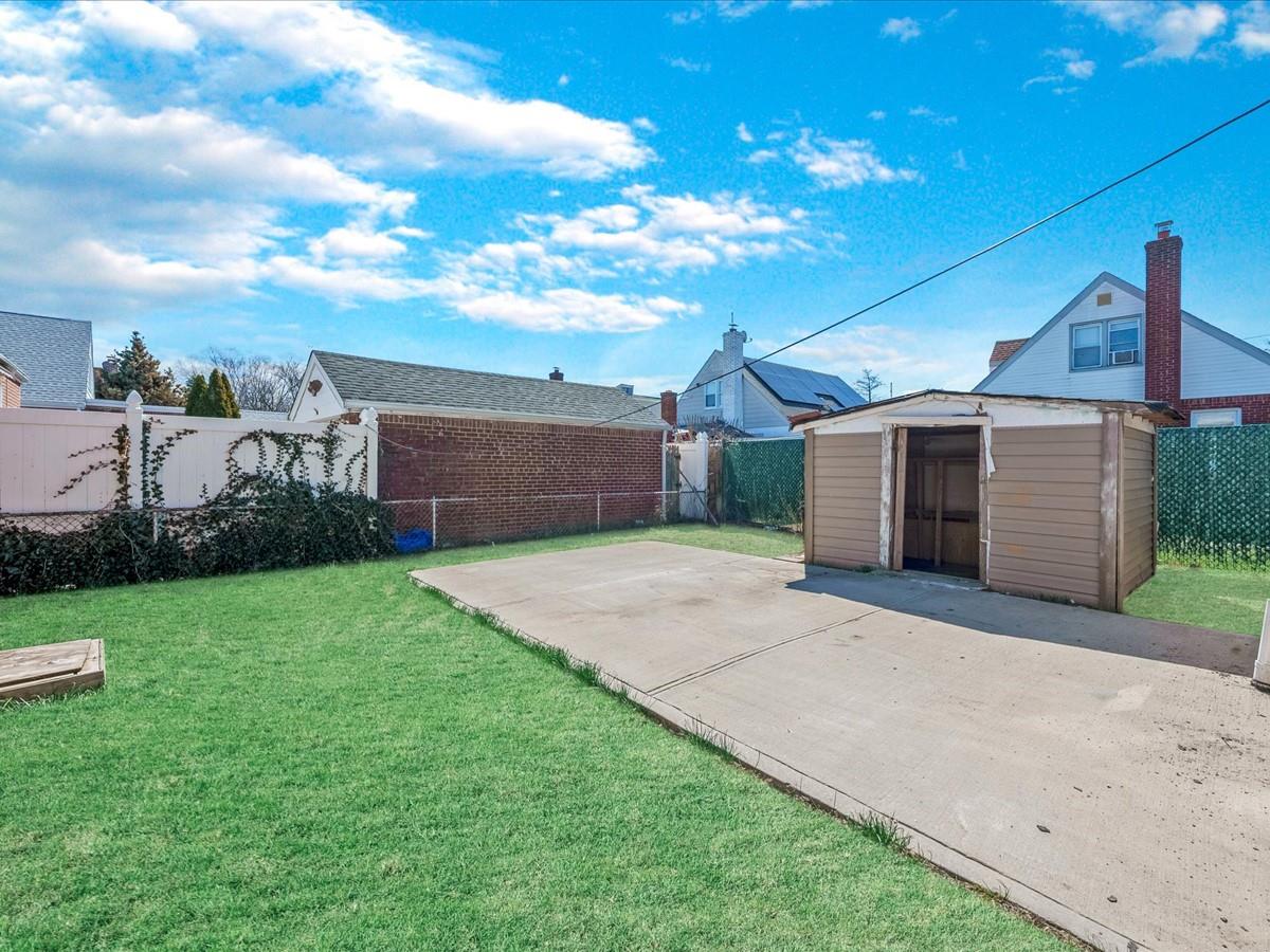 50 Stephen Place, Valley Stream, NY 11580