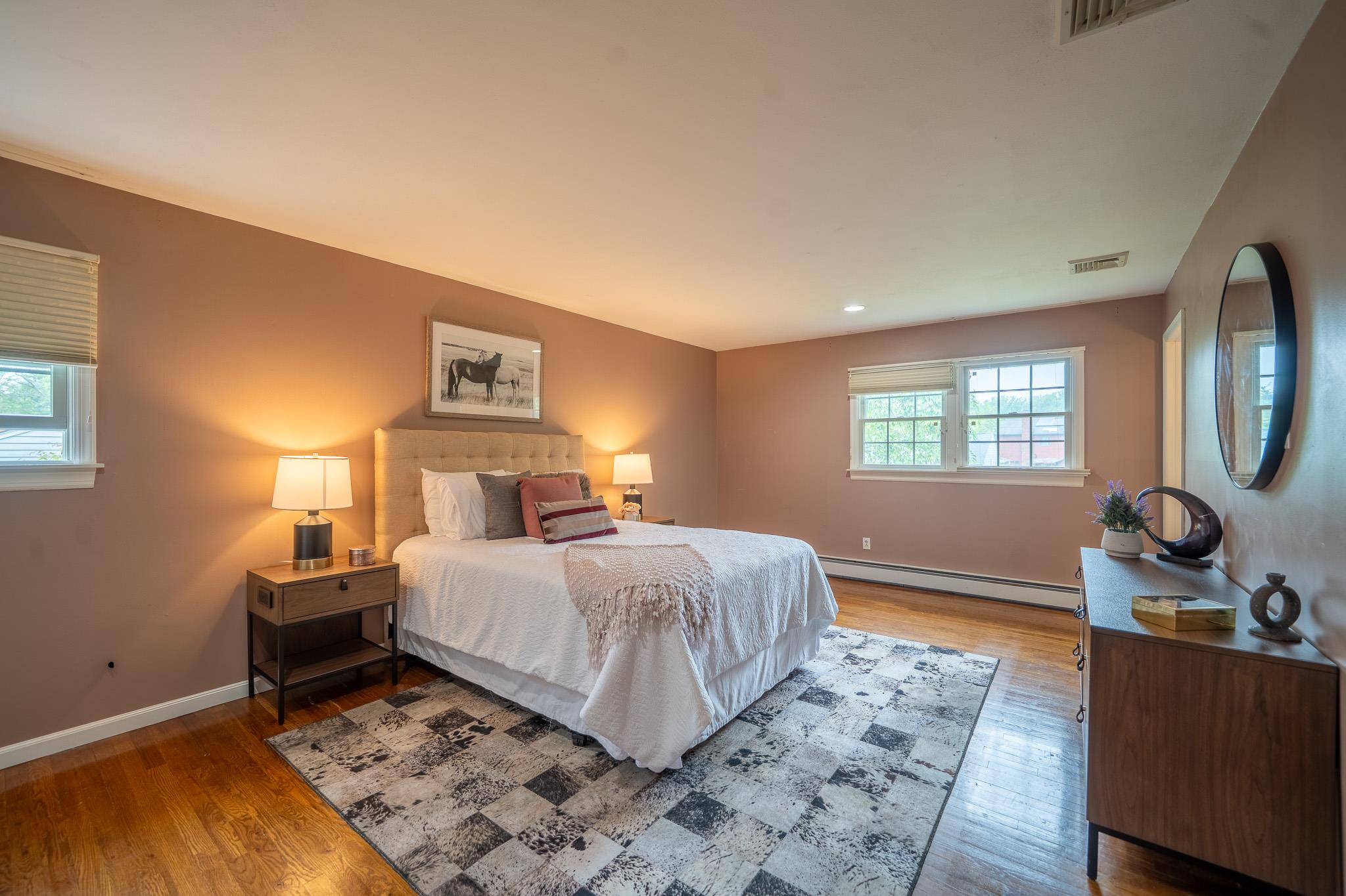 10 Hickory Lane, Glen Cove, NY 11542