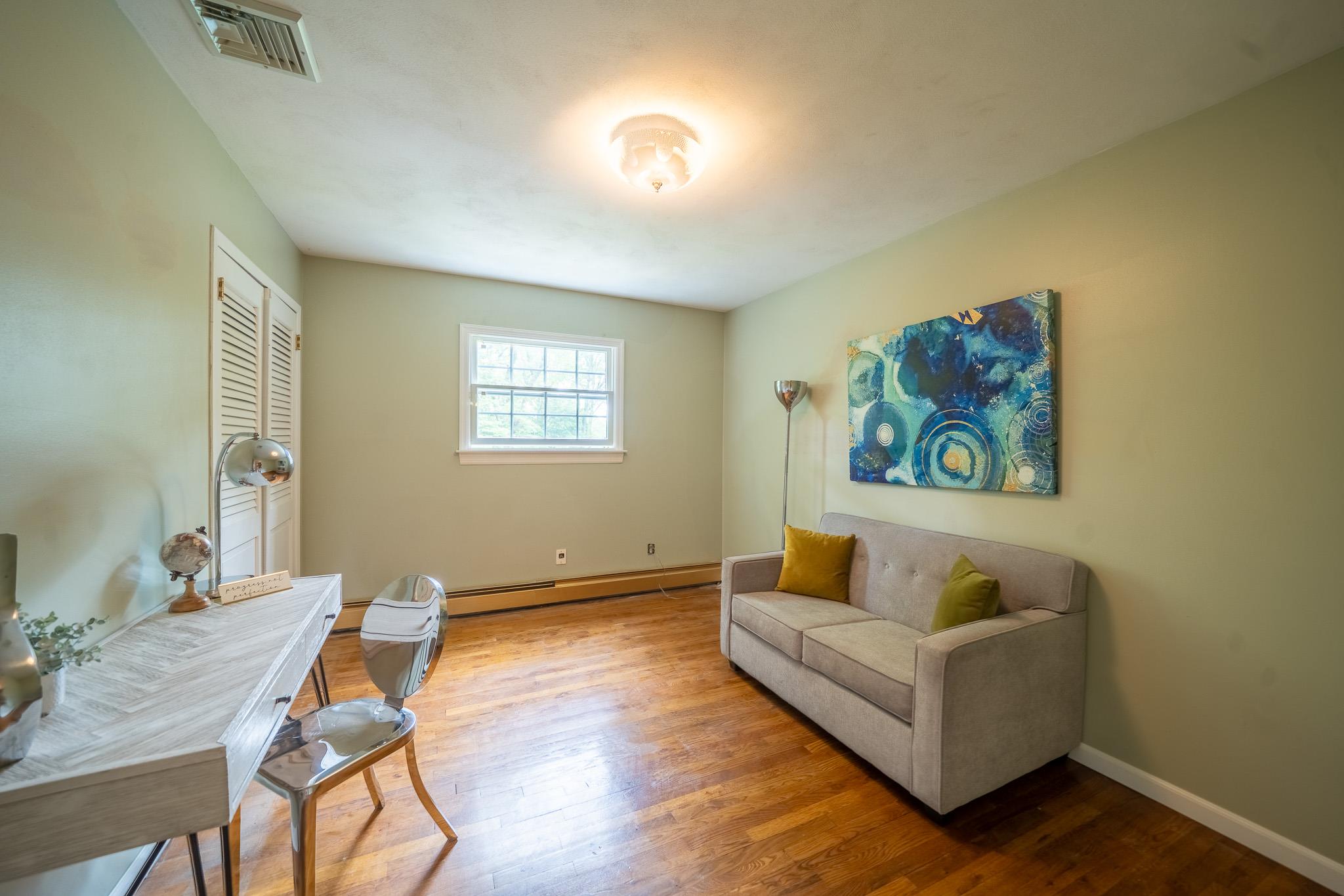 10 Hickory Lane, Glen Cove, NY 11542