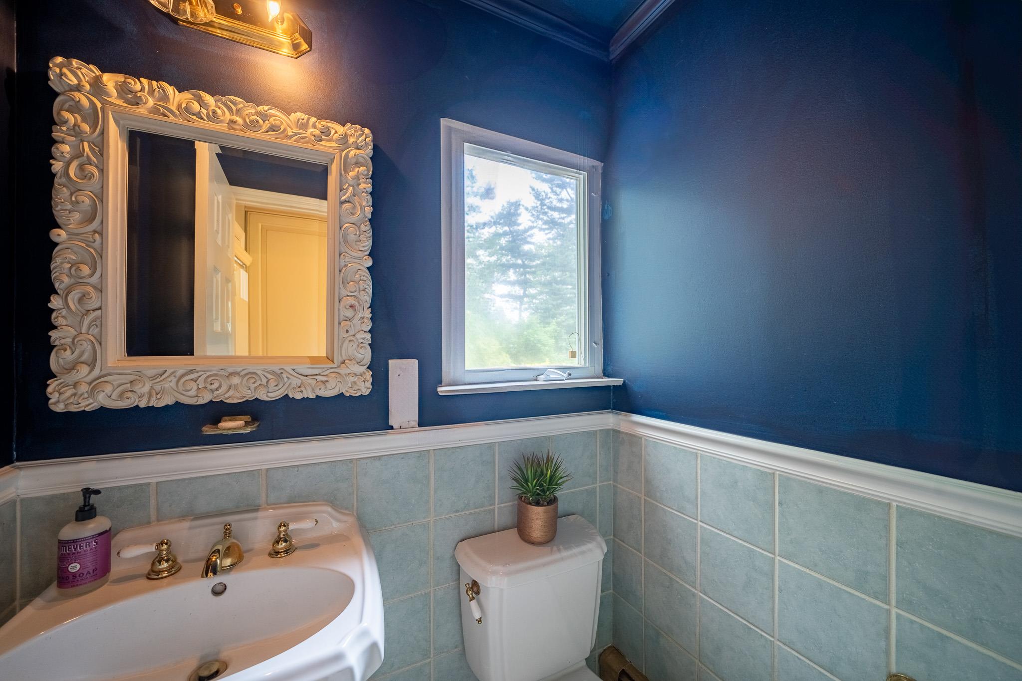 10 Hickory Lane, Glen Cove, NY 11542