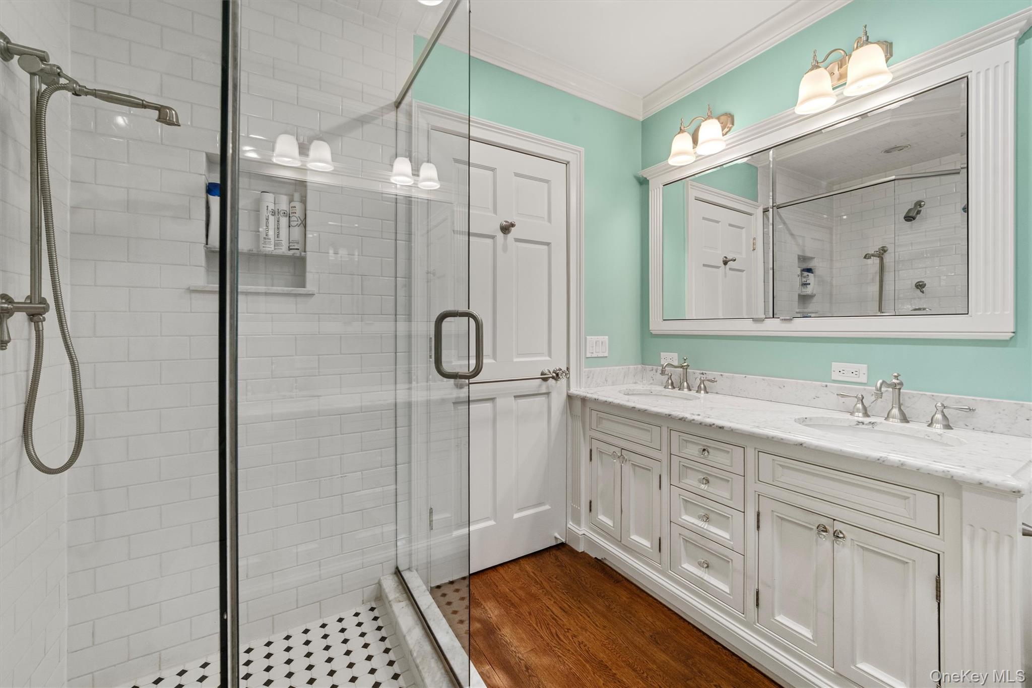 52 Oakledge Road, Bronxville, NY 10708