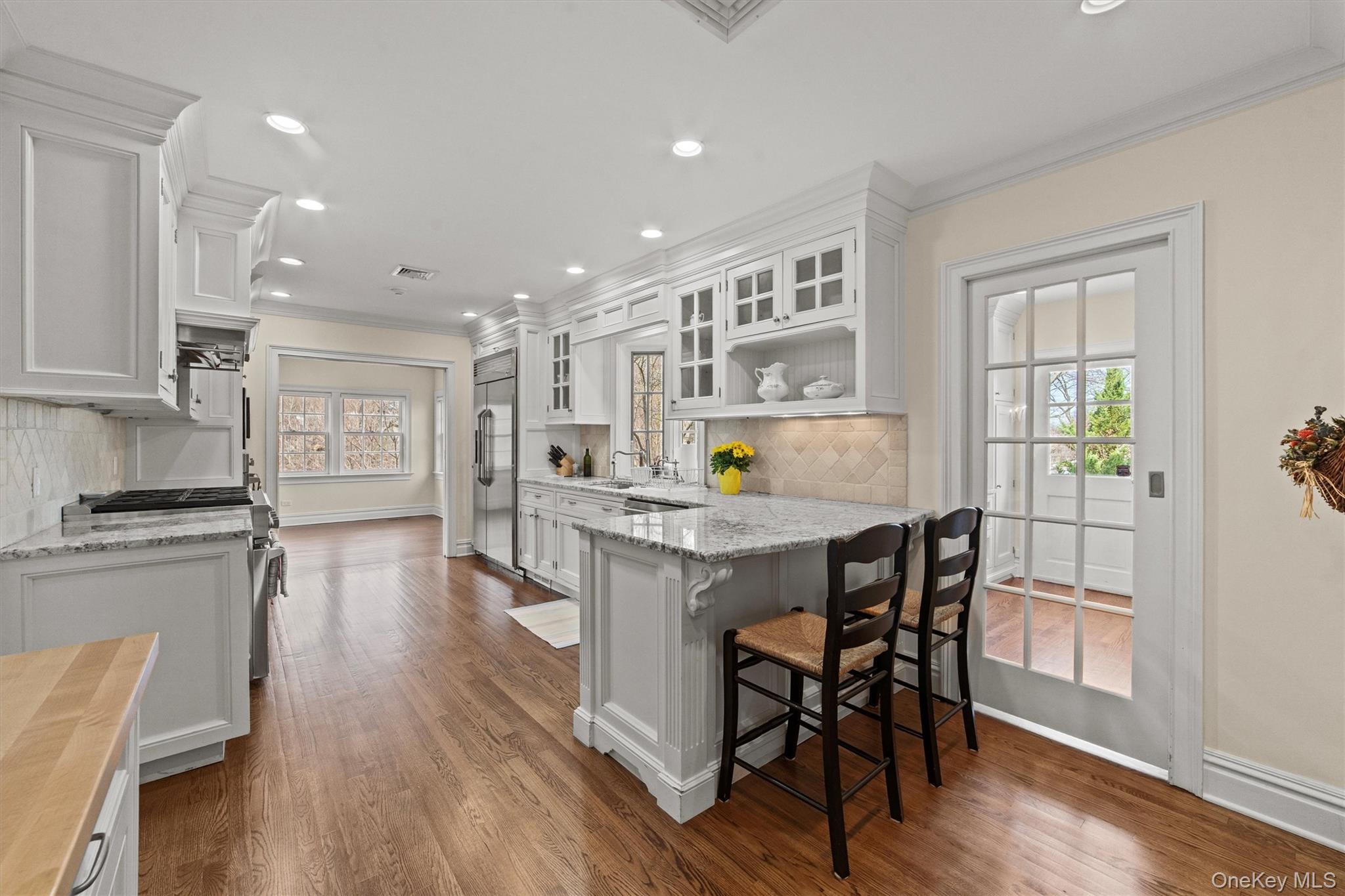 52 Oakledge Road, Bronxville, NY 10708