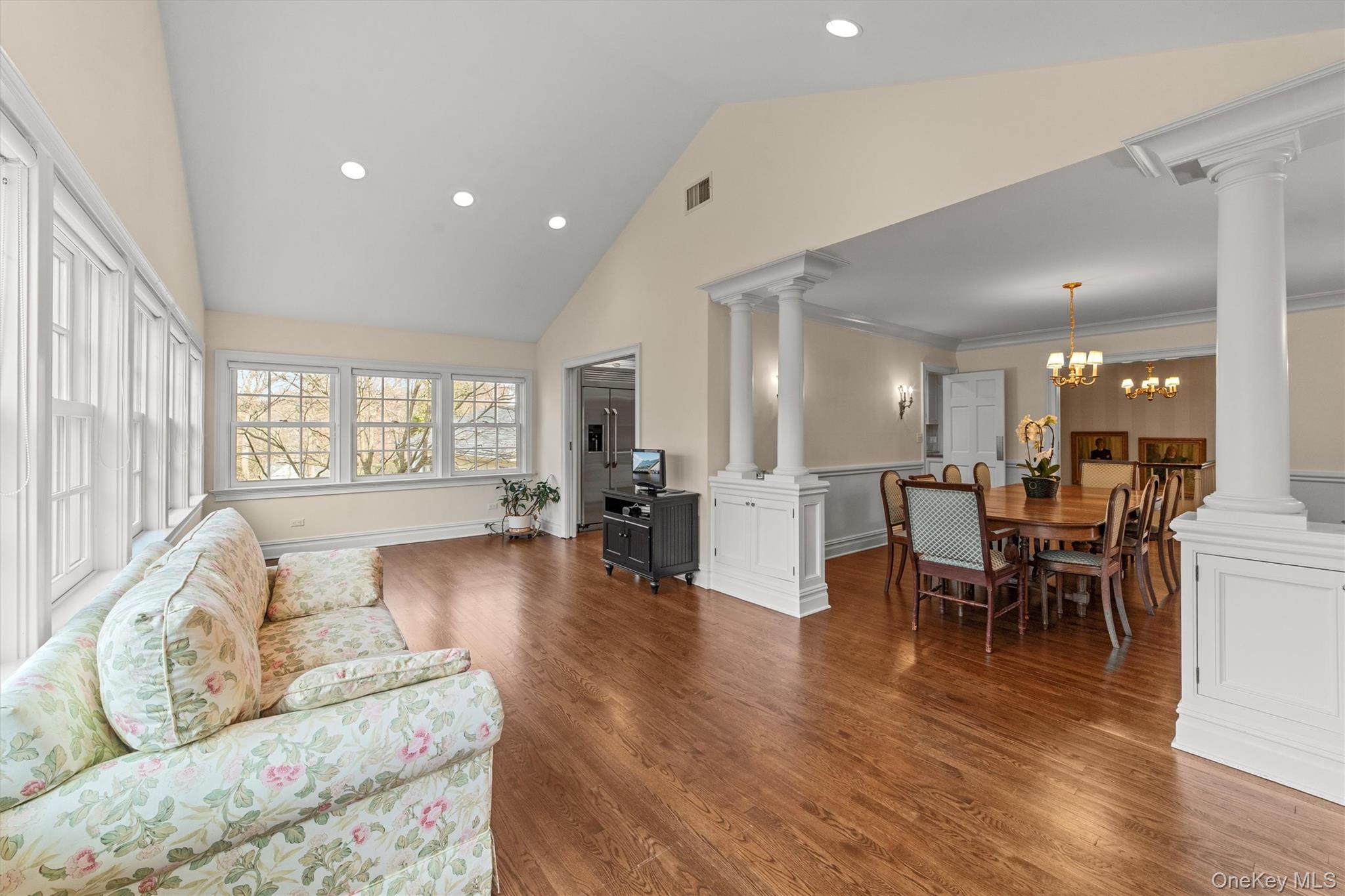 52 Oakledge Road, Bronxville, NY 10708