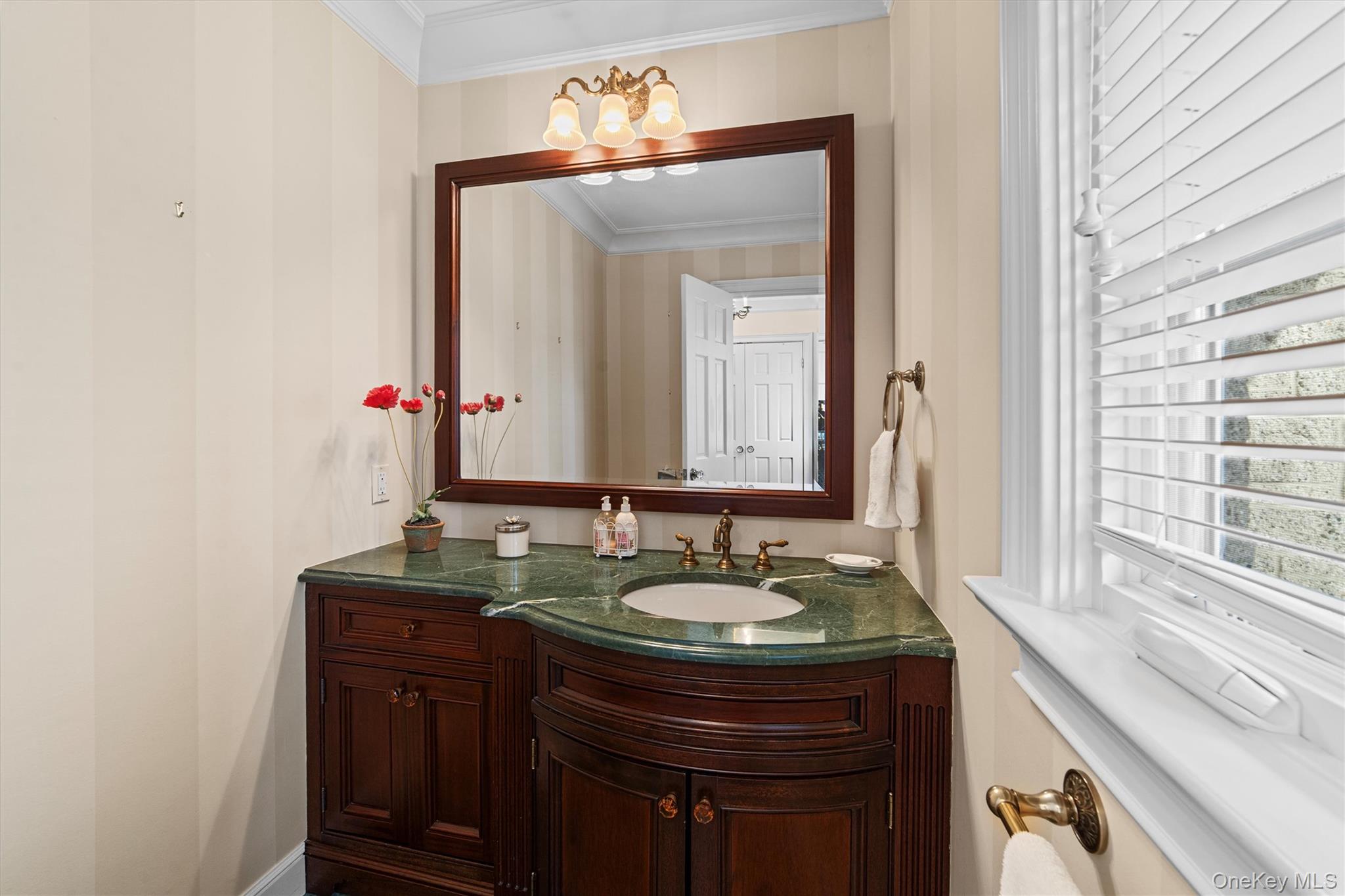 52 Oakledge Road, Bronxville, NY 10708