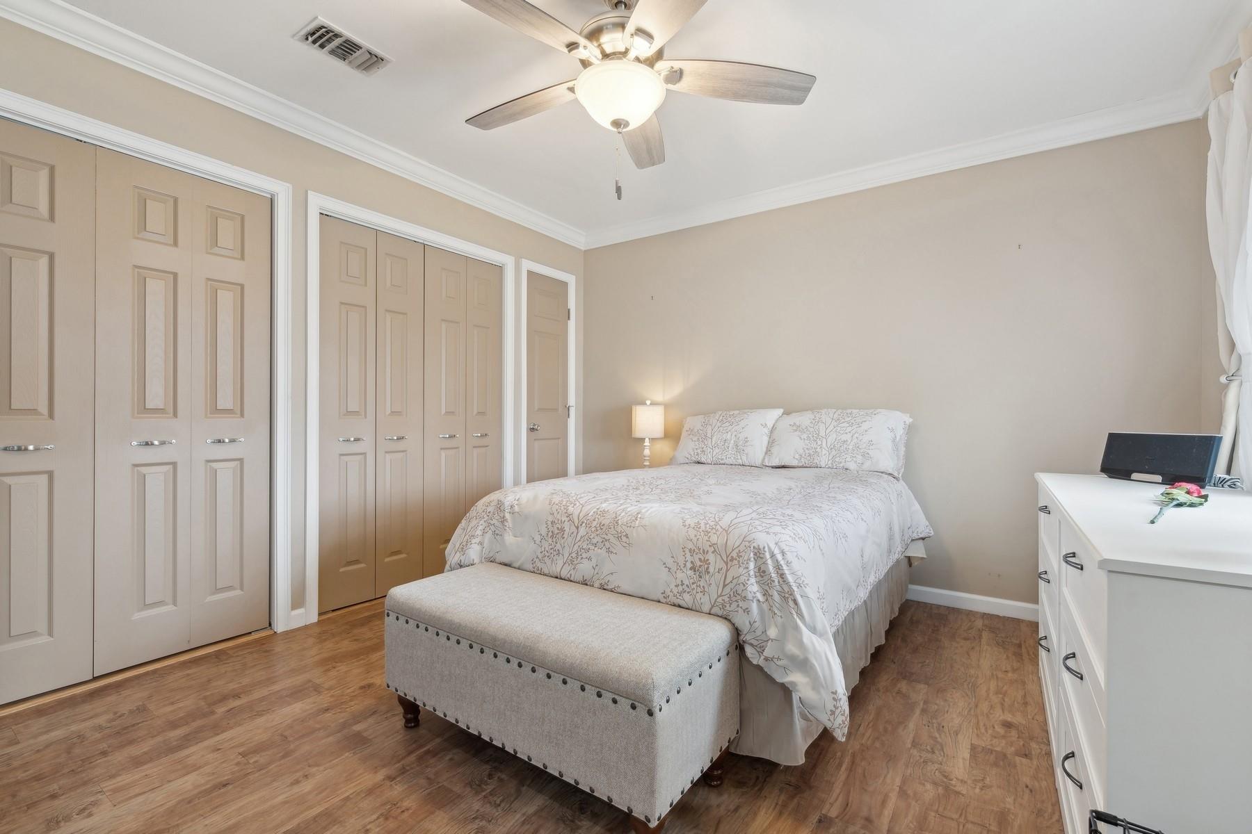 605 Lake Court # 605, Middle Island, NY 11953