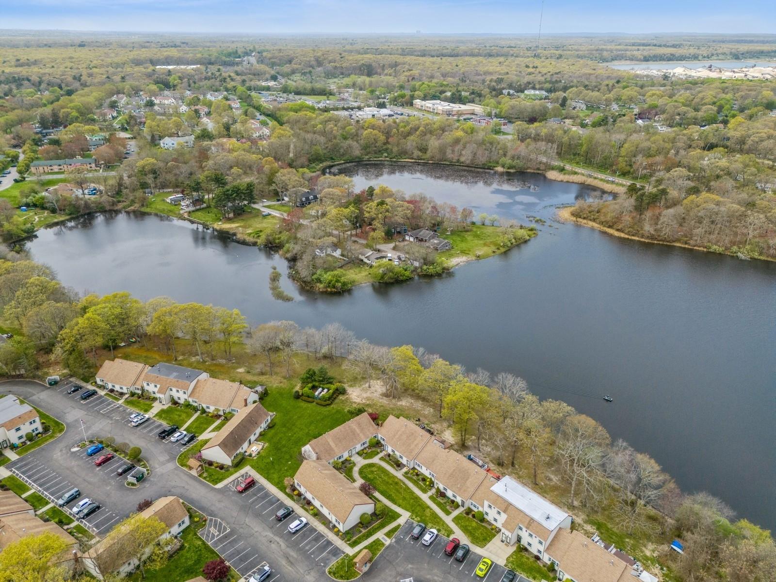 605 Lake Court # 605, Middle Island, NY 11953