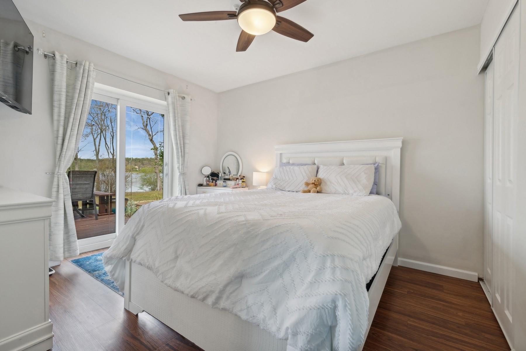 605 Lake Court # 605, Middle Island, NY 11953