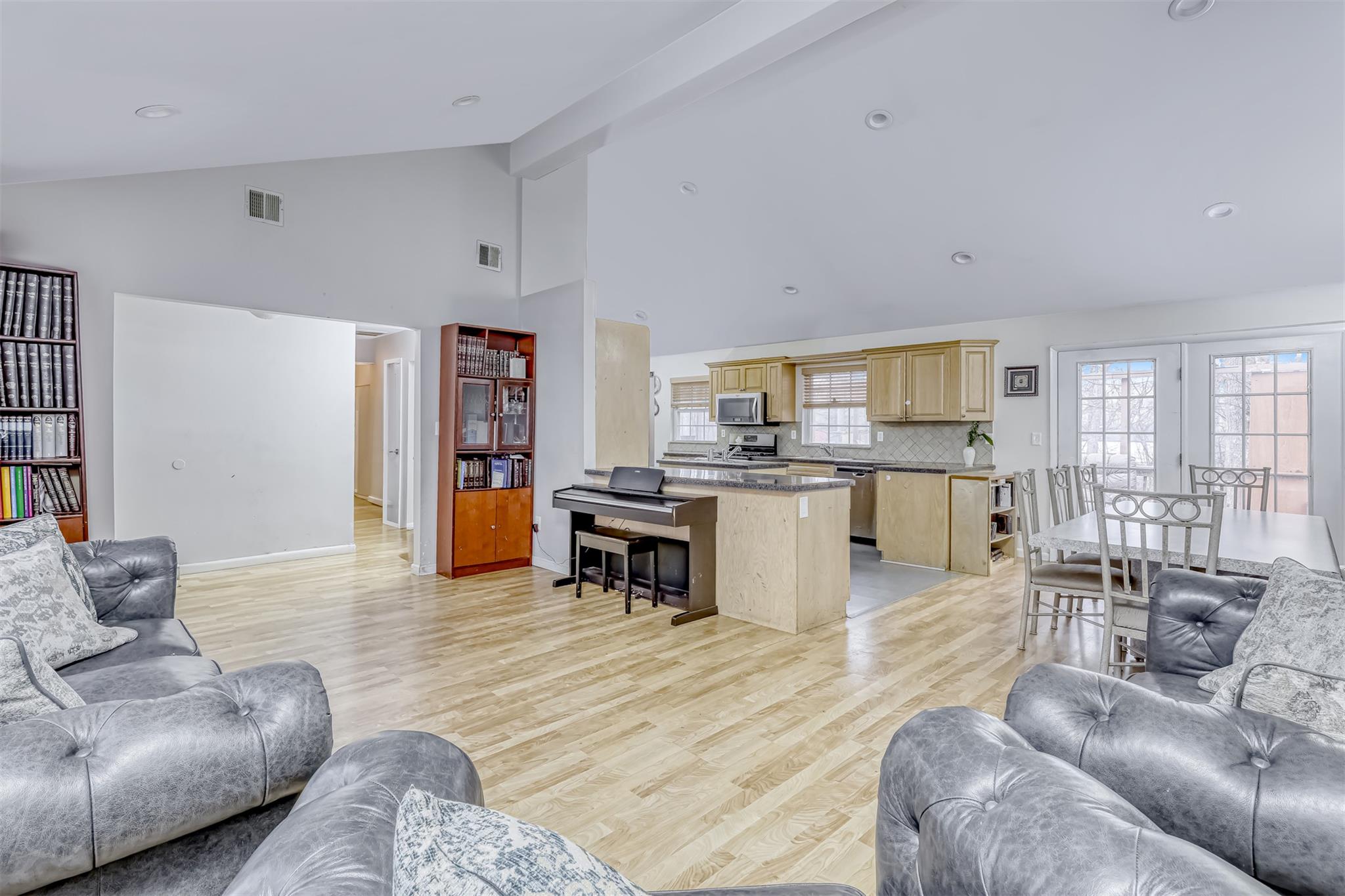 19 Glenbrook Road, Monsey, NY 10952