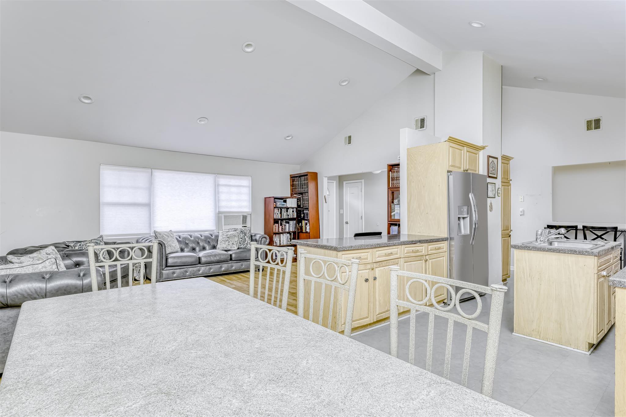 19 Glenbrook Road, Monsey, NY 10952