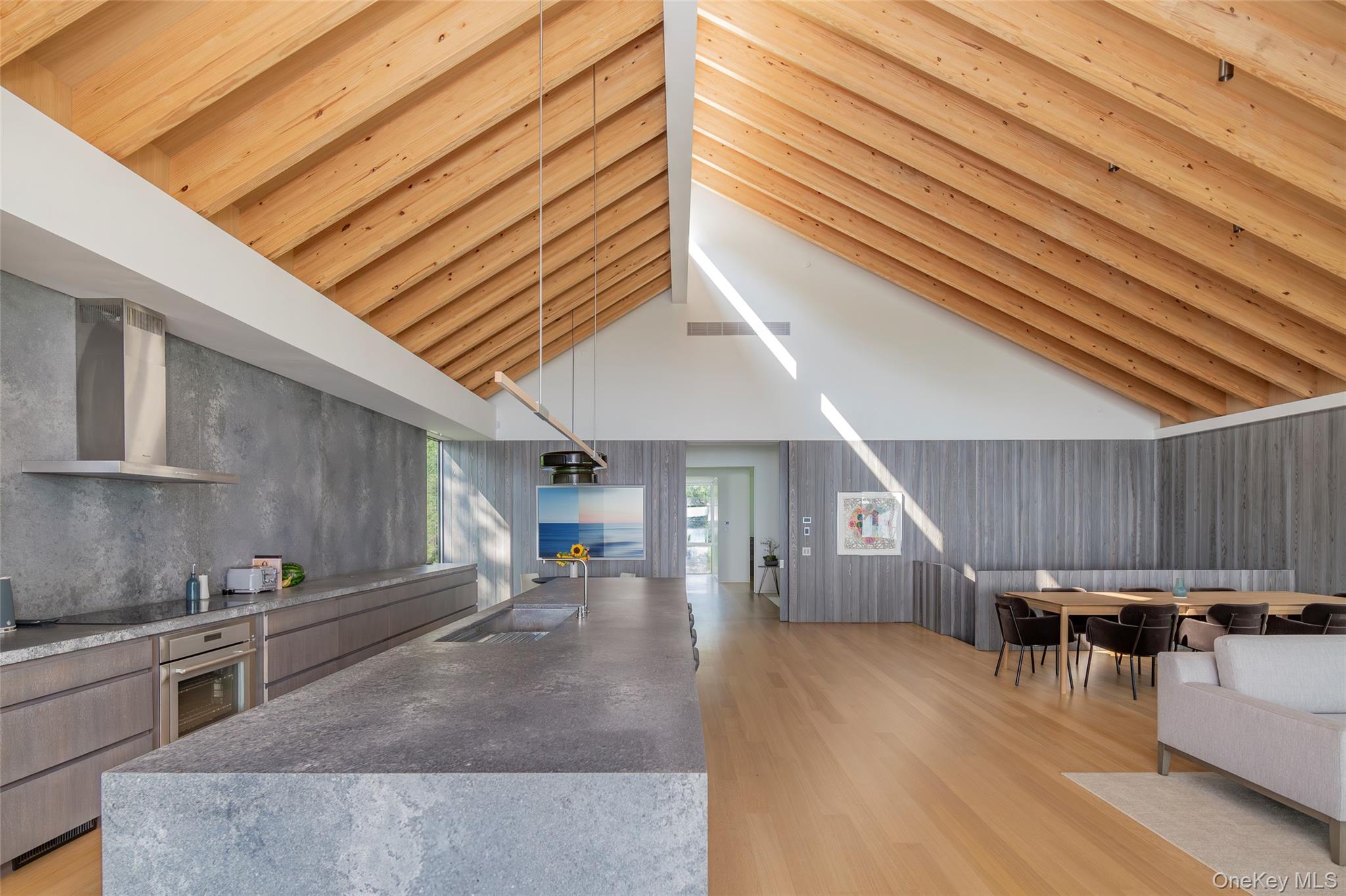 47L S Ferry Road, Shelter Island, NY 11964