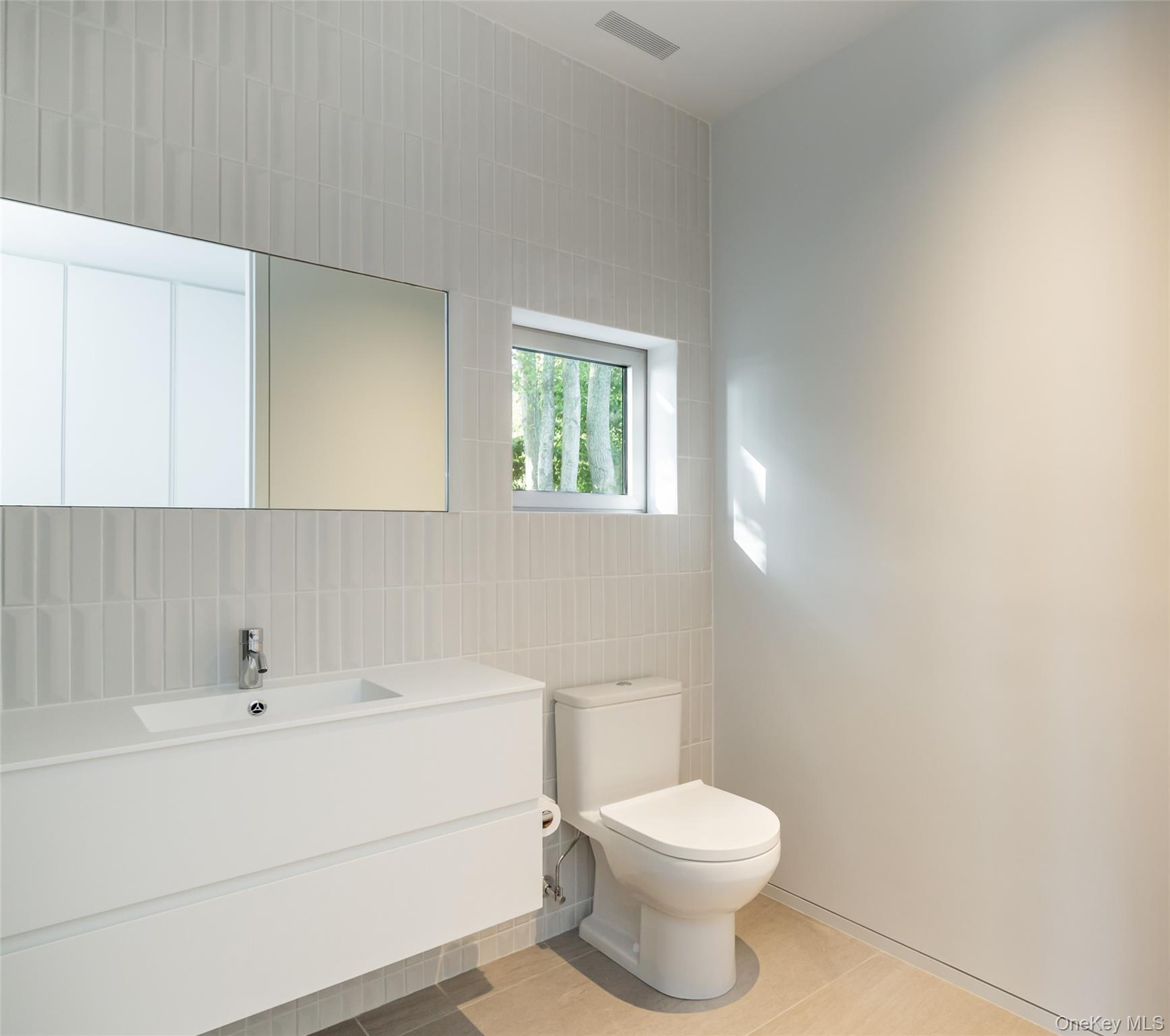 47L S Ferry Road, Shelter Island, NY 11964