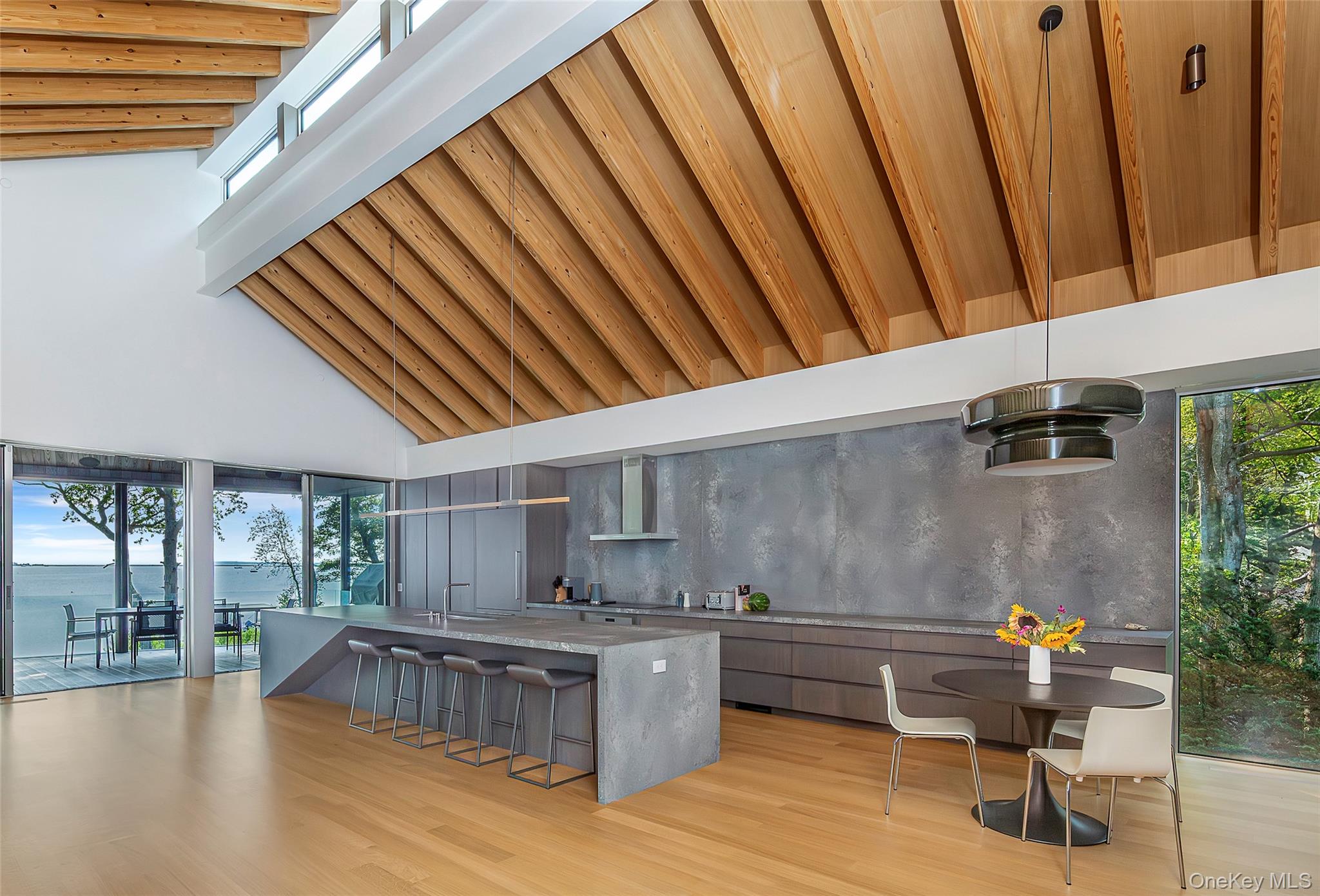 47L S Ferry Road, Shelter Island, NY 11964