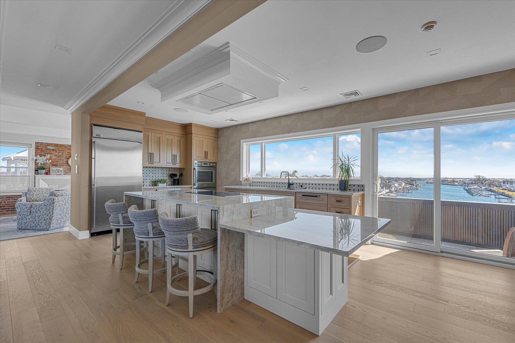 31 Casino Street # PH, Freeport, NY 11520