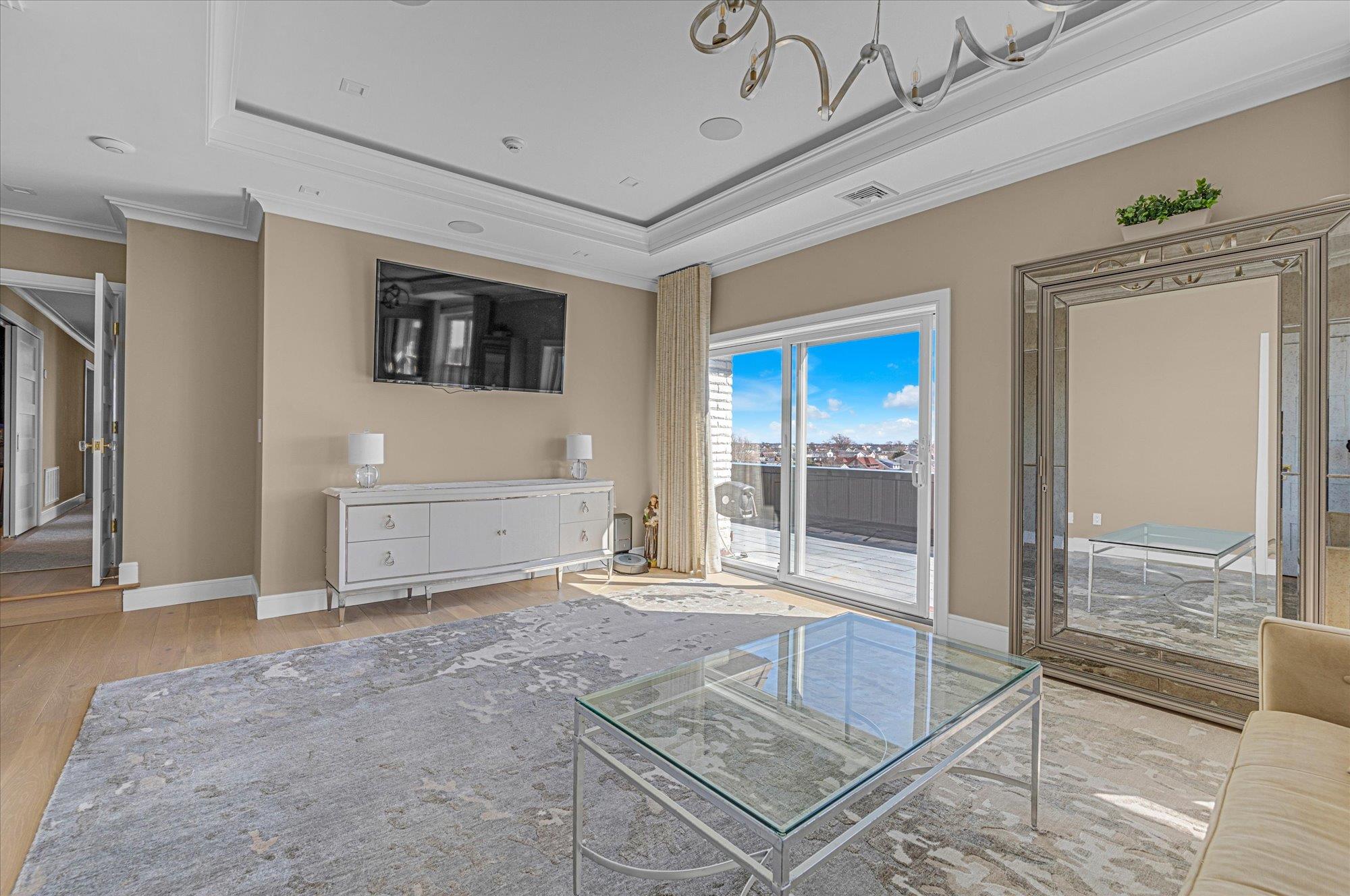 31 Casino Street # PH, Freeport, NY 11520