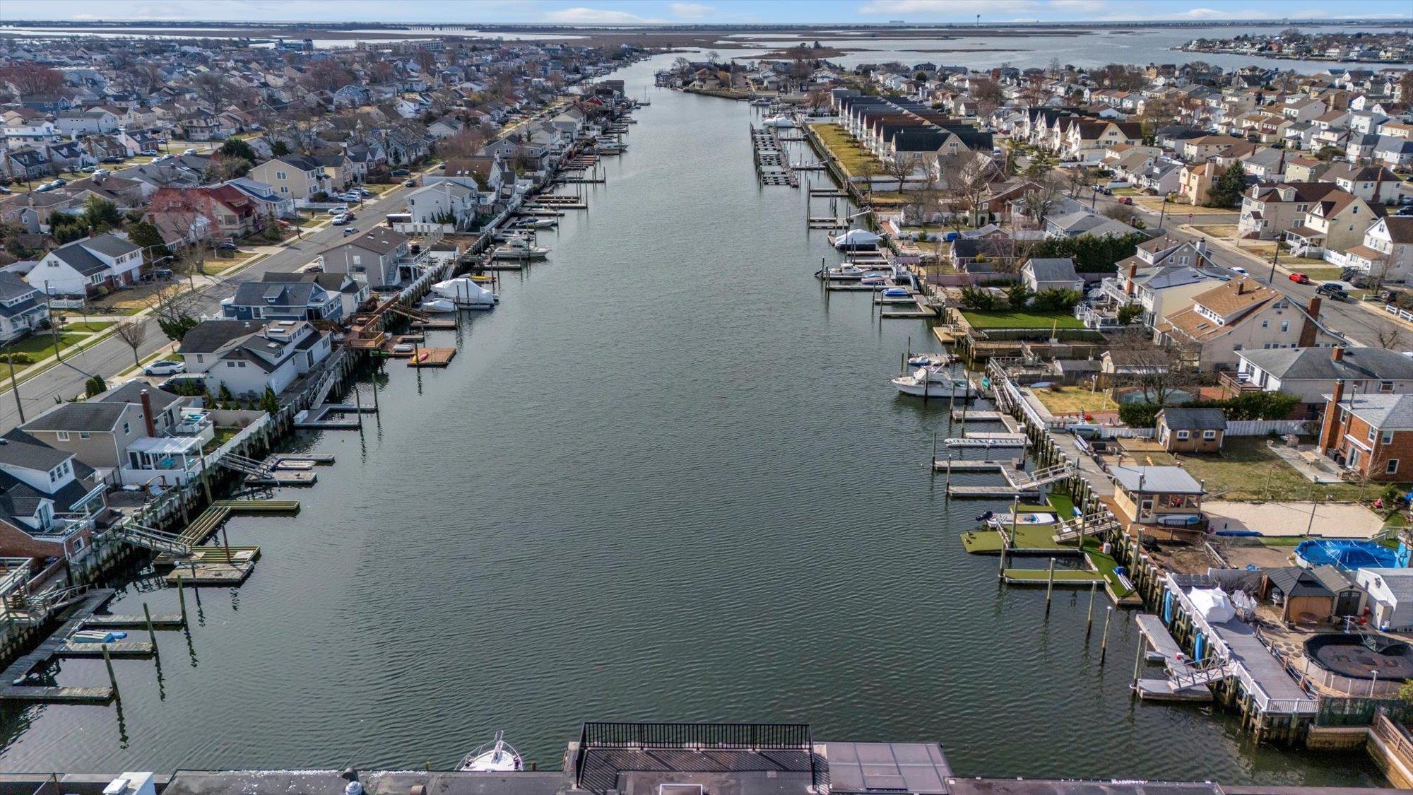 31 Casino Street # PH, Freeport, NY 11520