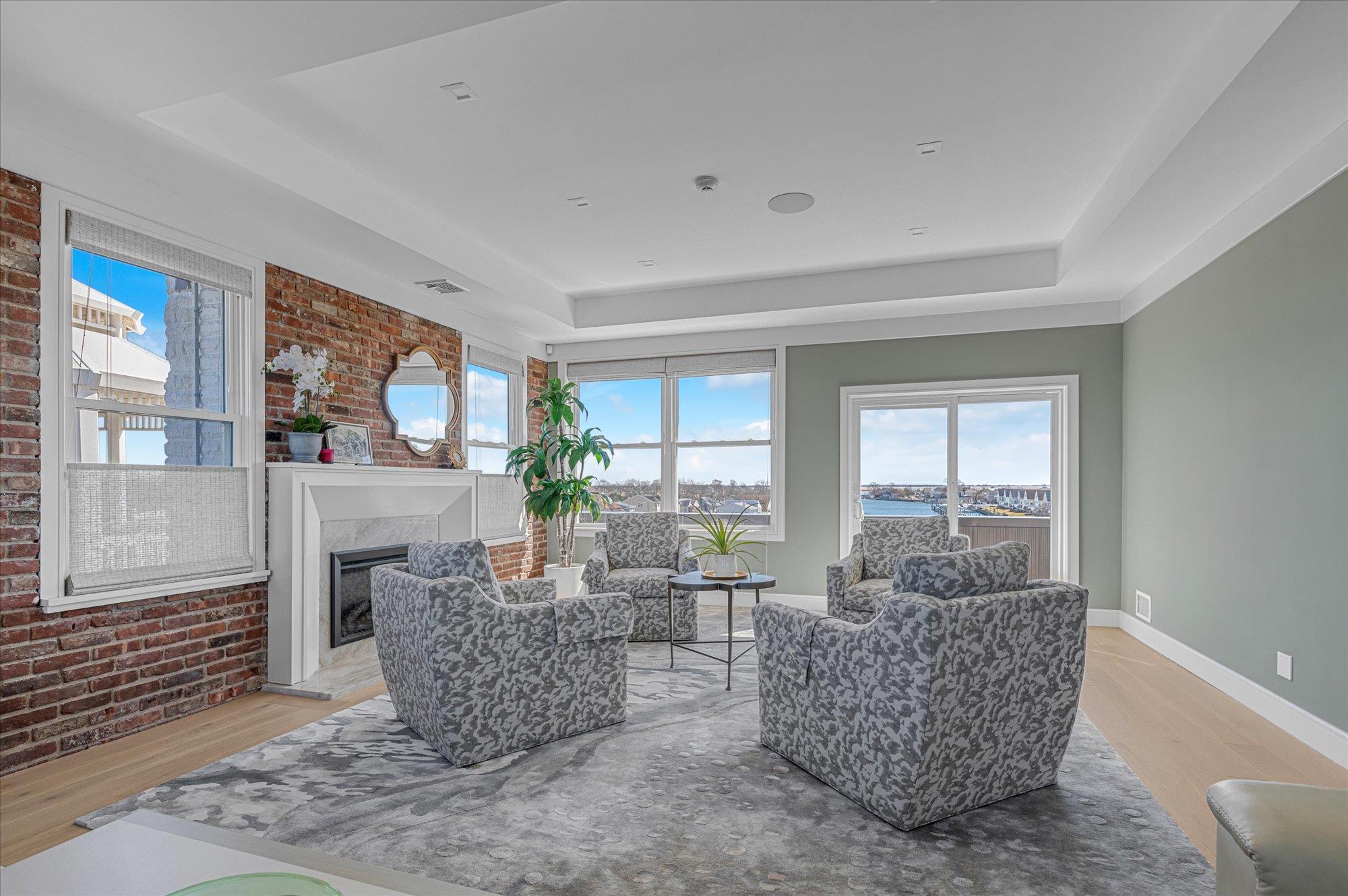 31 Casino Street # PH, Freeport, NY 11520