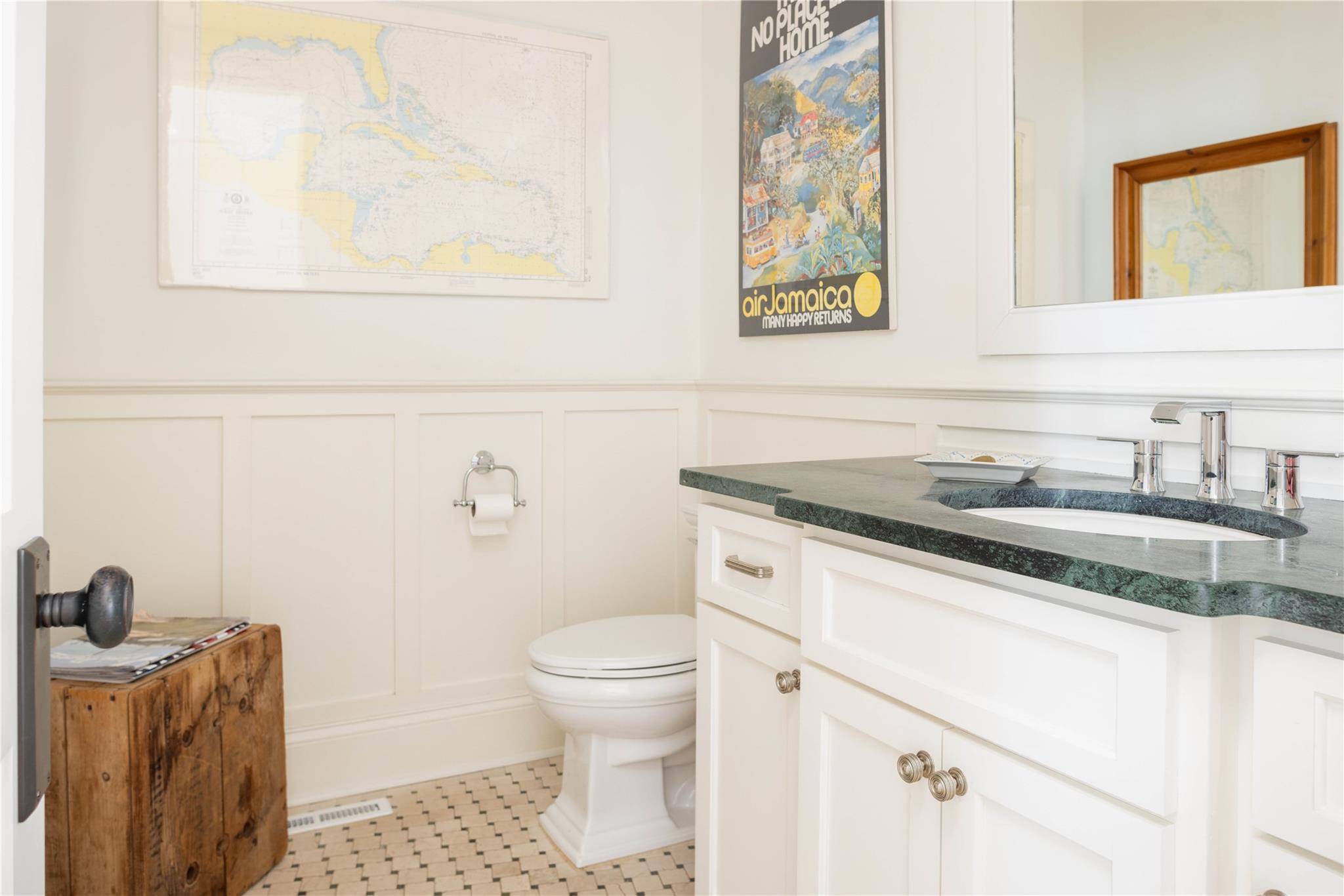 53 Cedar Lane W, Remsenburg, NY 11960