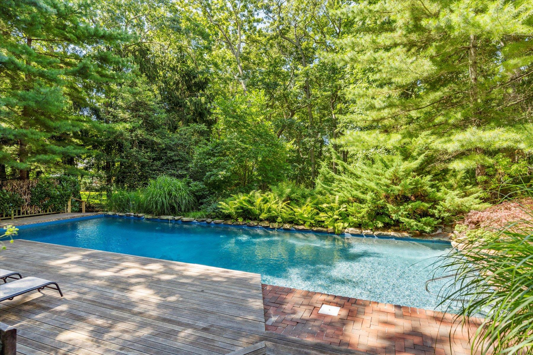 53 Cedar Lane W, Remsenburg, NY 11960