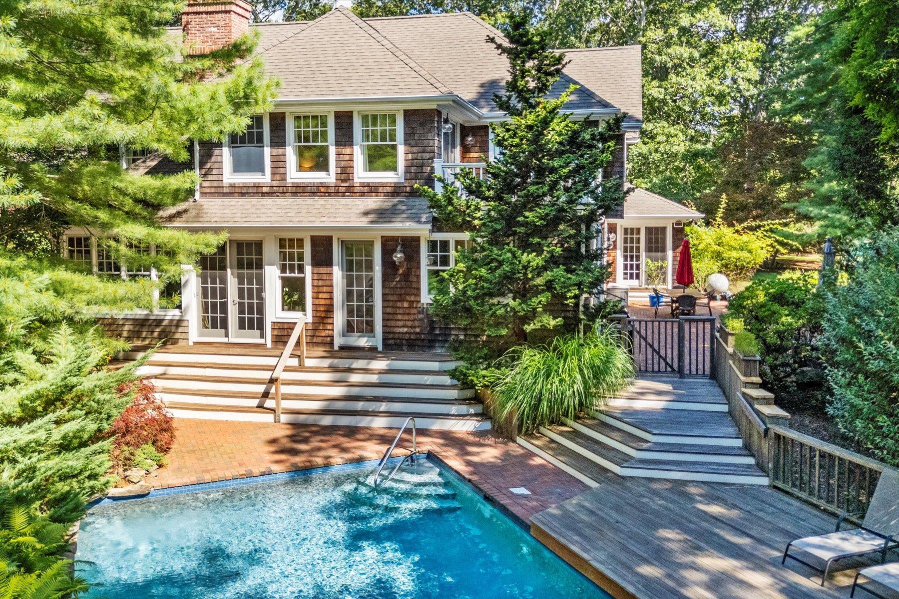 53 Cedar Lane W, Remsenburg, NY 11960