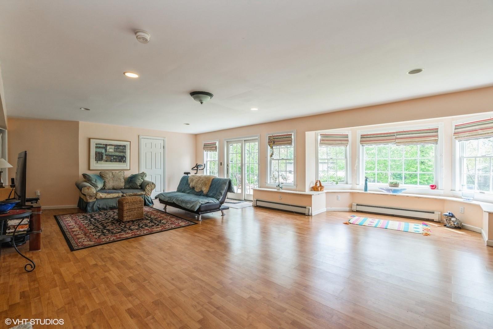37 Old Post Lane, Mamaroneck, NY 10543