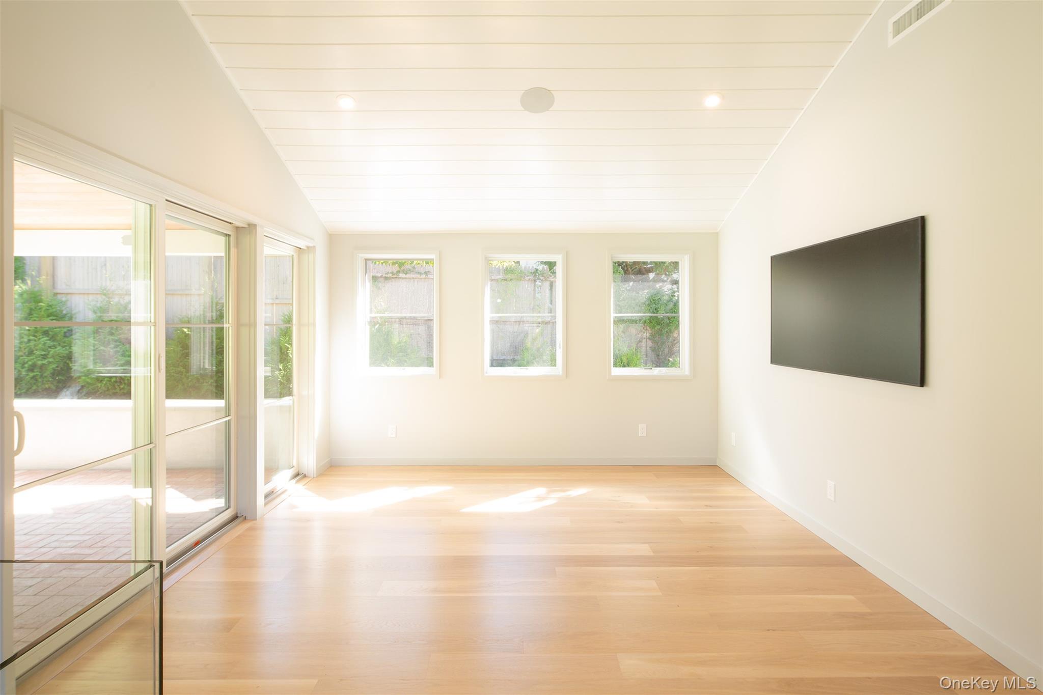 195 Little Fresh Pond Road, Southampton, NY 11968