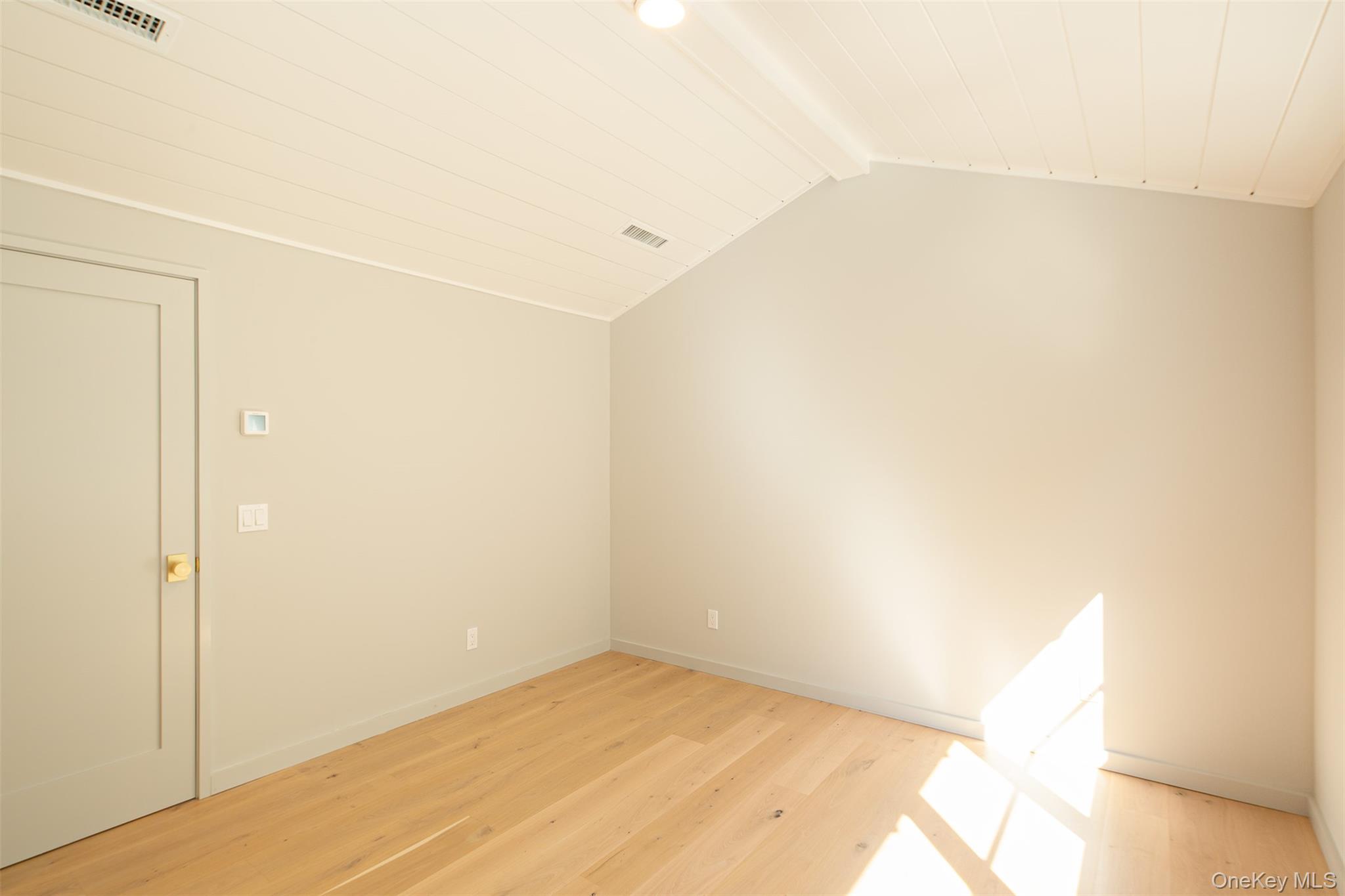 195 Little Fresh Pond Road, Southampton, NY 11968