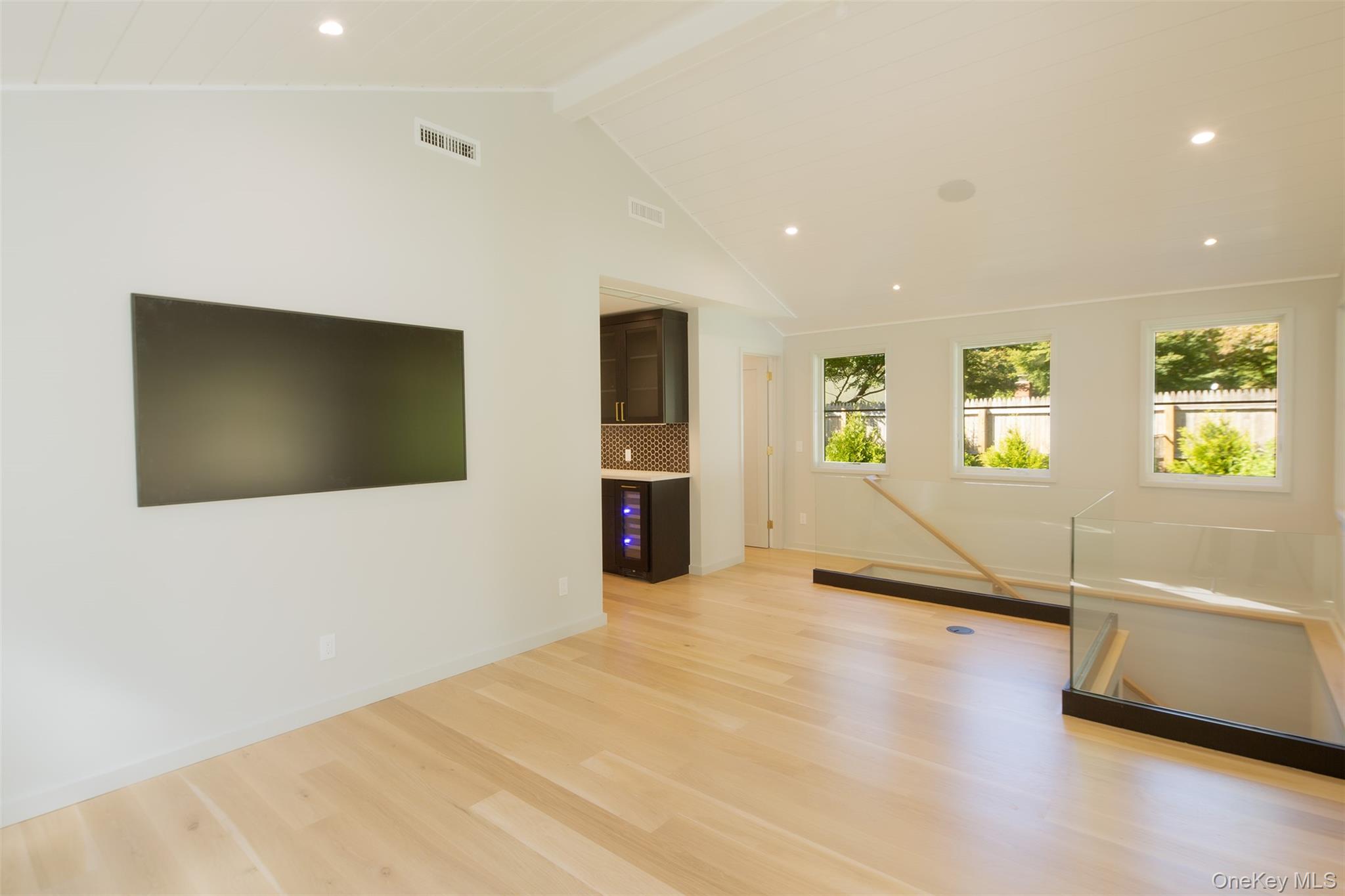 195 Little Fresh Pond Road, Southampton, NY 11968