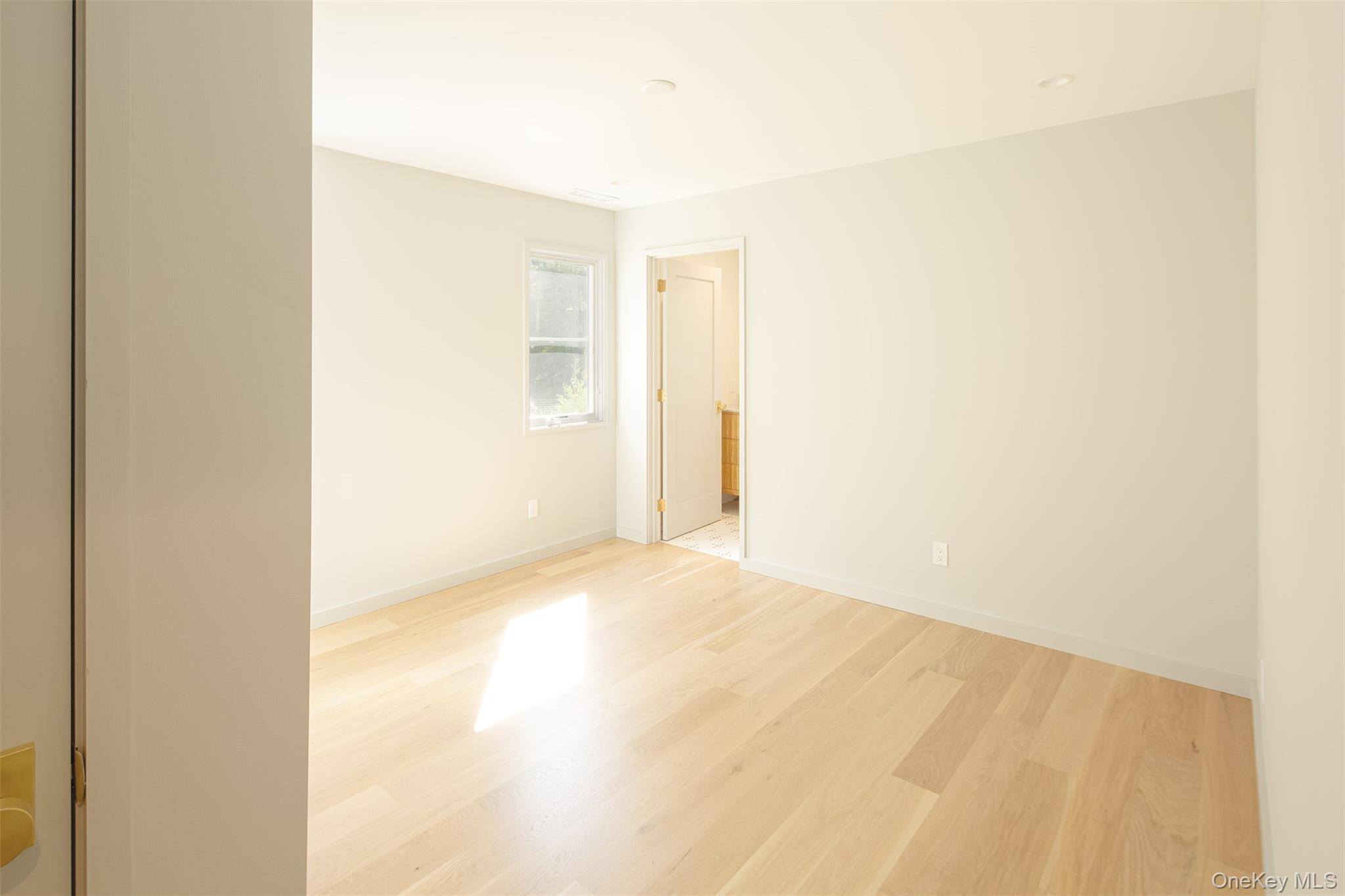 195 Little Fresh Pond Road, Southampton, NY 11968