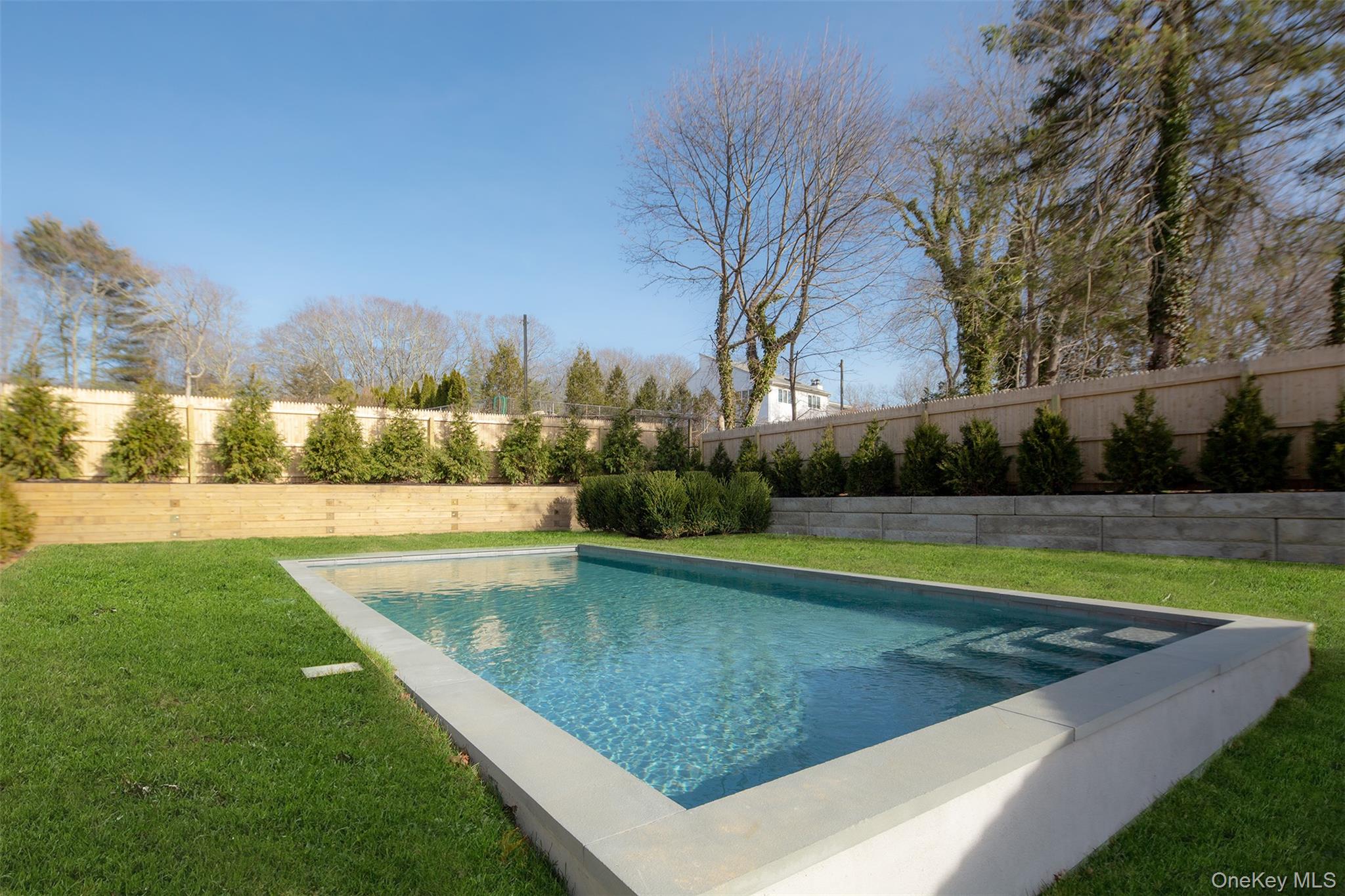 195 Little Fresh Pond Road, Southampton, NY 11968