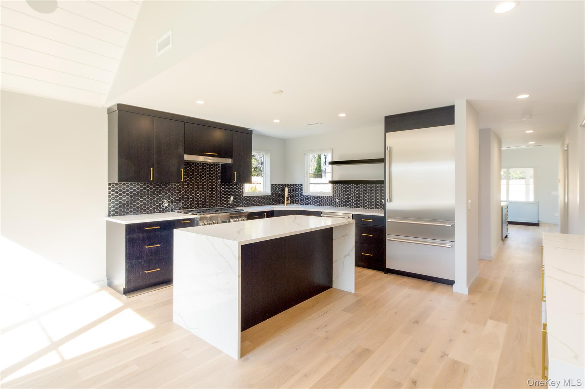 195 Little Fresh Pond Road, Southampton, NY 11968