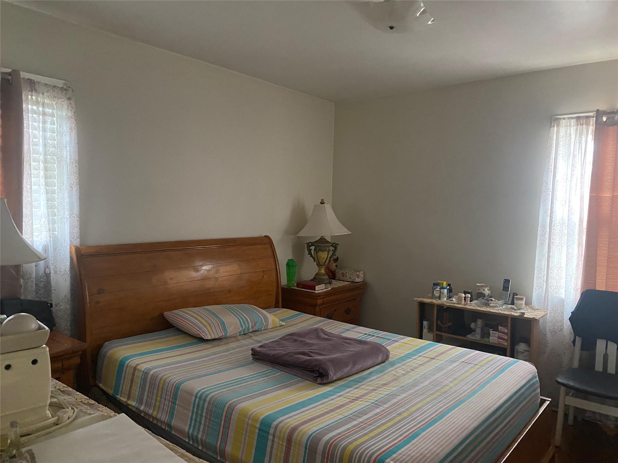 10660 Ditmars Boulevard, East Elmhurst, NY 11369