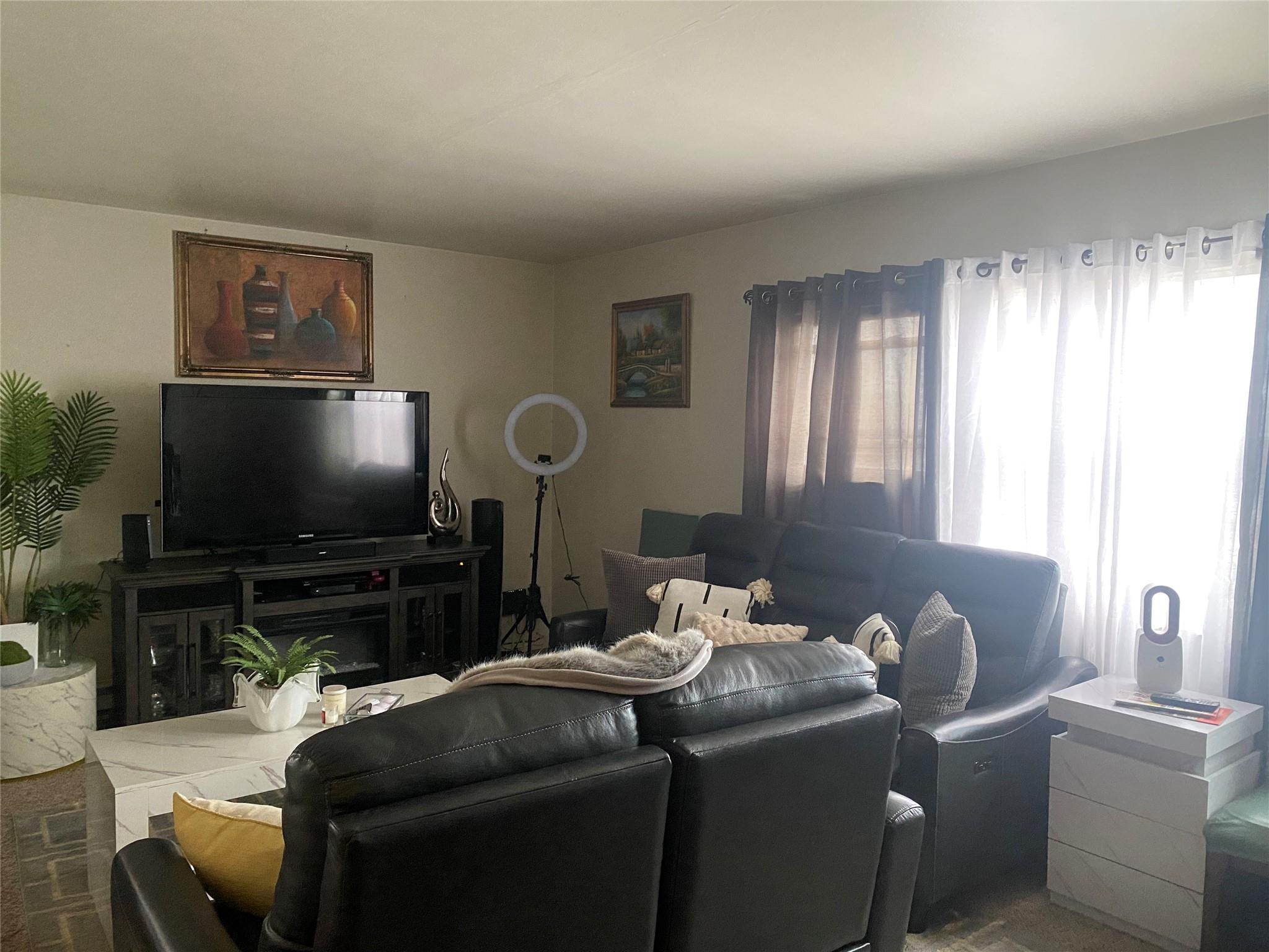 10660 Ditmars Boulevard, East Elmhurst, NY 11369