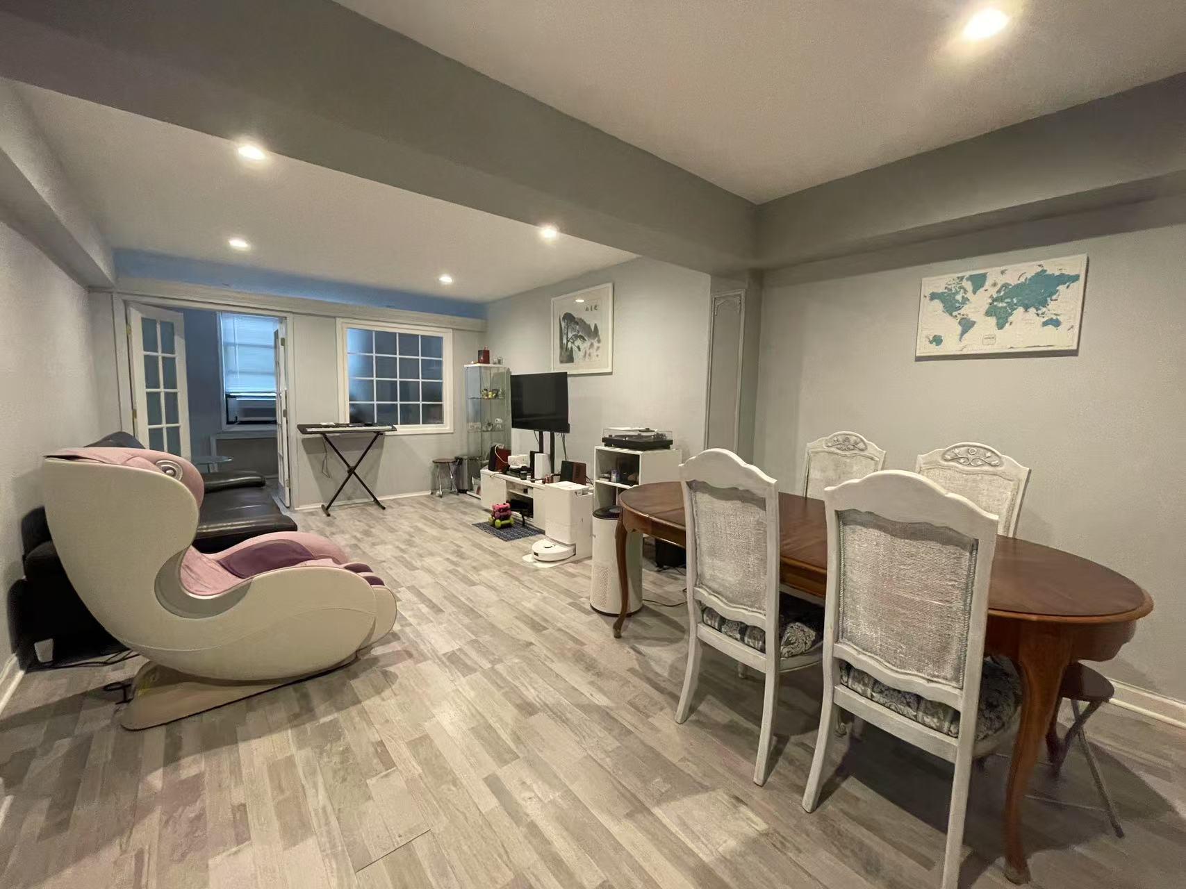 140-50 Burden Crescent # 4J, Jamaica, NY 11435